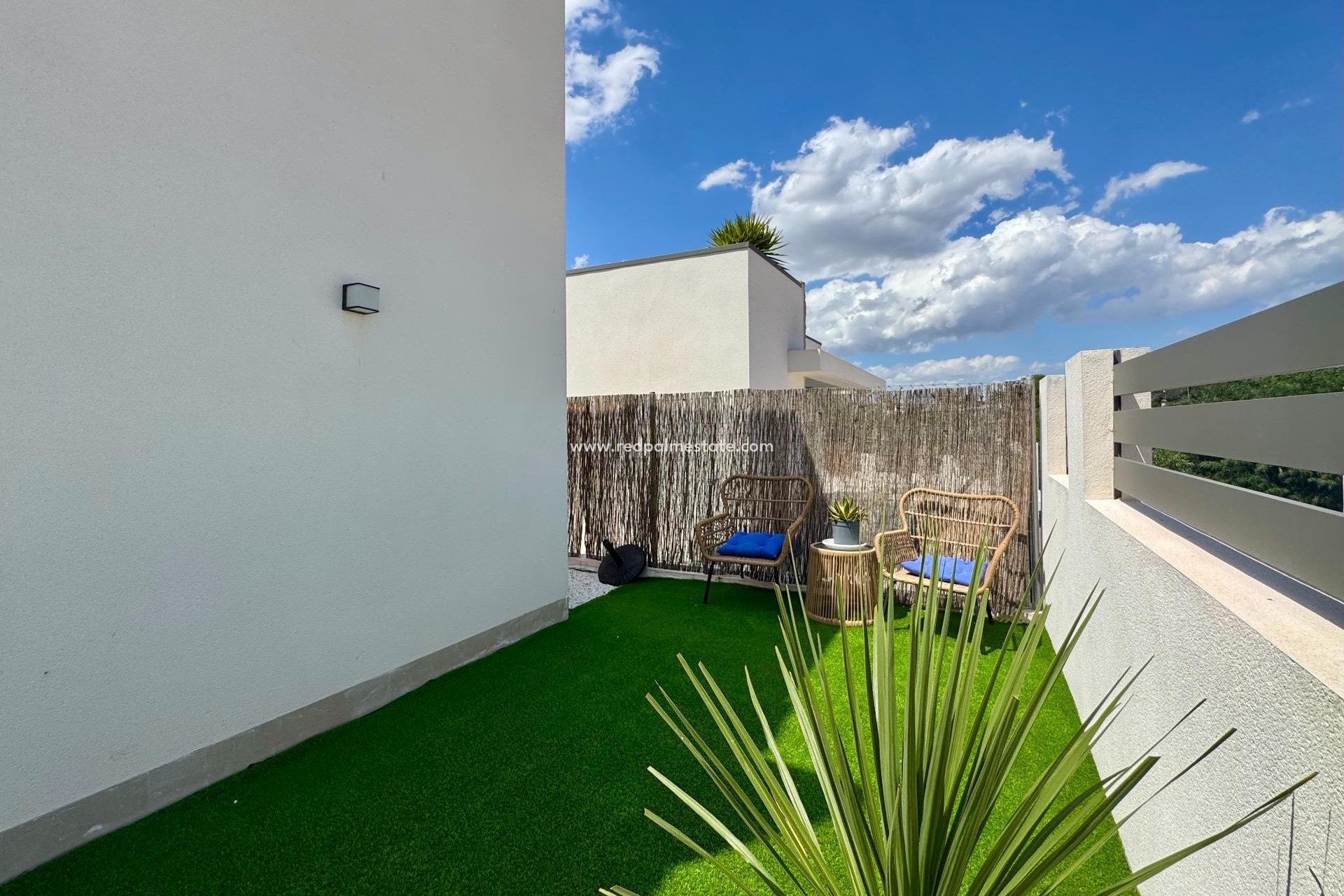 Videresalg - Villa -
San Miguel de Salinas - Blue Lagoon - Galán