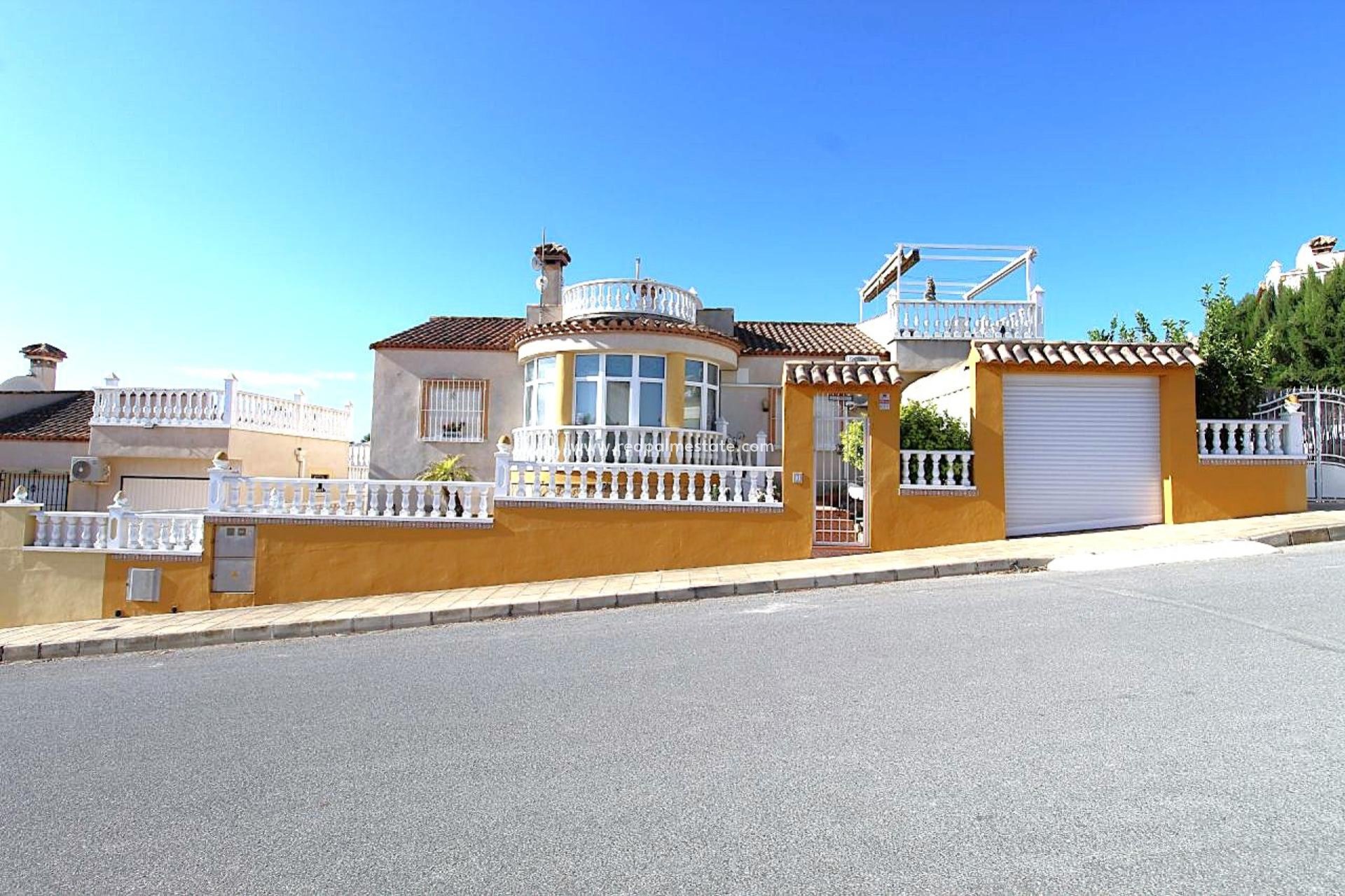 Videresalg - Villa -
San Miguel de Salinas - Inland