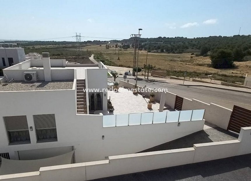 Videresalg - Villa -
San Miguel de Salinas - Inland