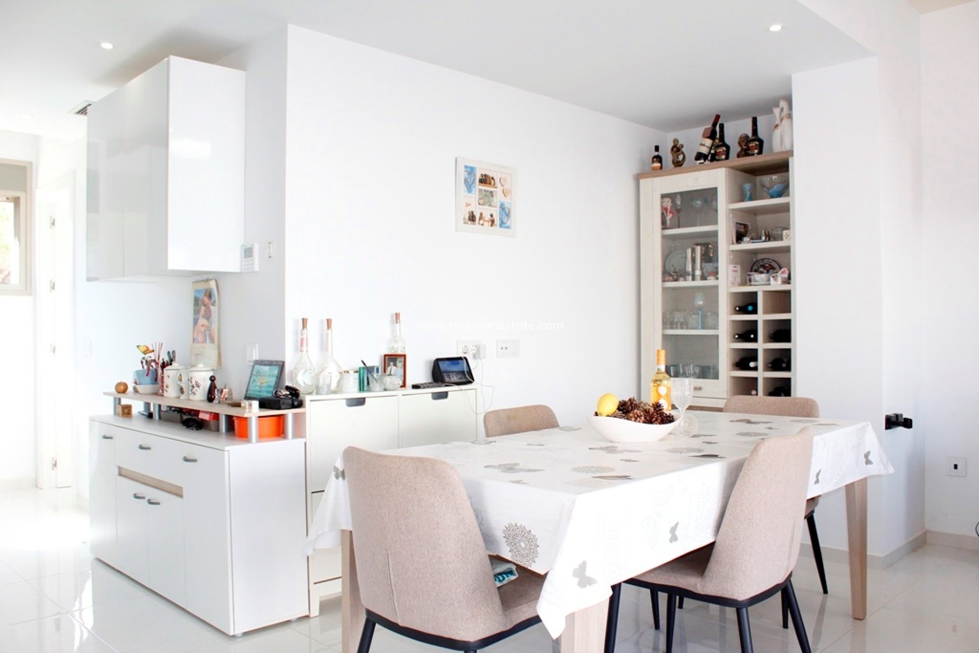 Videresalg - Villa -
San Miguel de Salinas - Inland