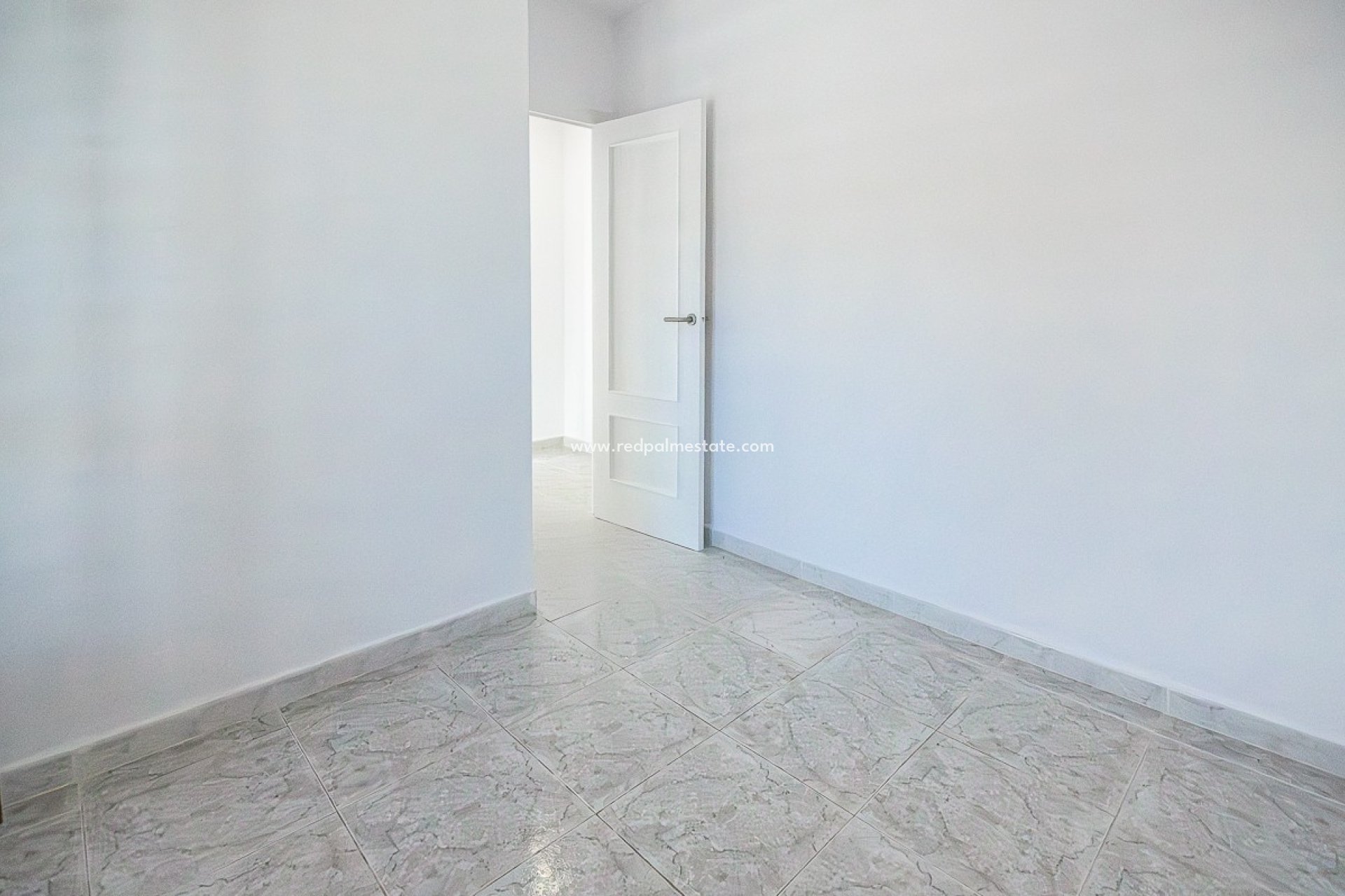 Videresalg - Villa -
San Miguel de Salinas - Inland