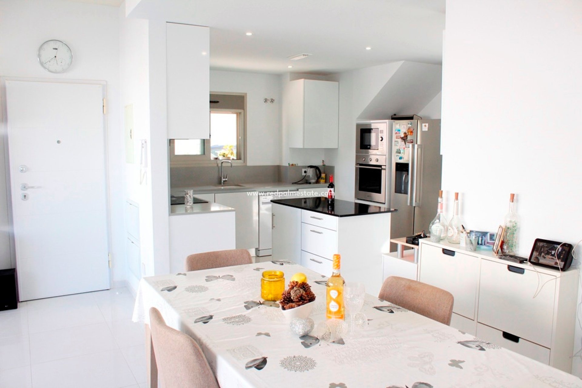 Videresalg - Villa -
San Miguel de Salinas - Inland