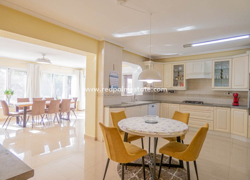 Videresalg - Villa -
San Miguel de Salinas - Inland