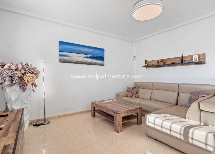 Videresalg - Villa -
San Miguel de Salinas - Inland