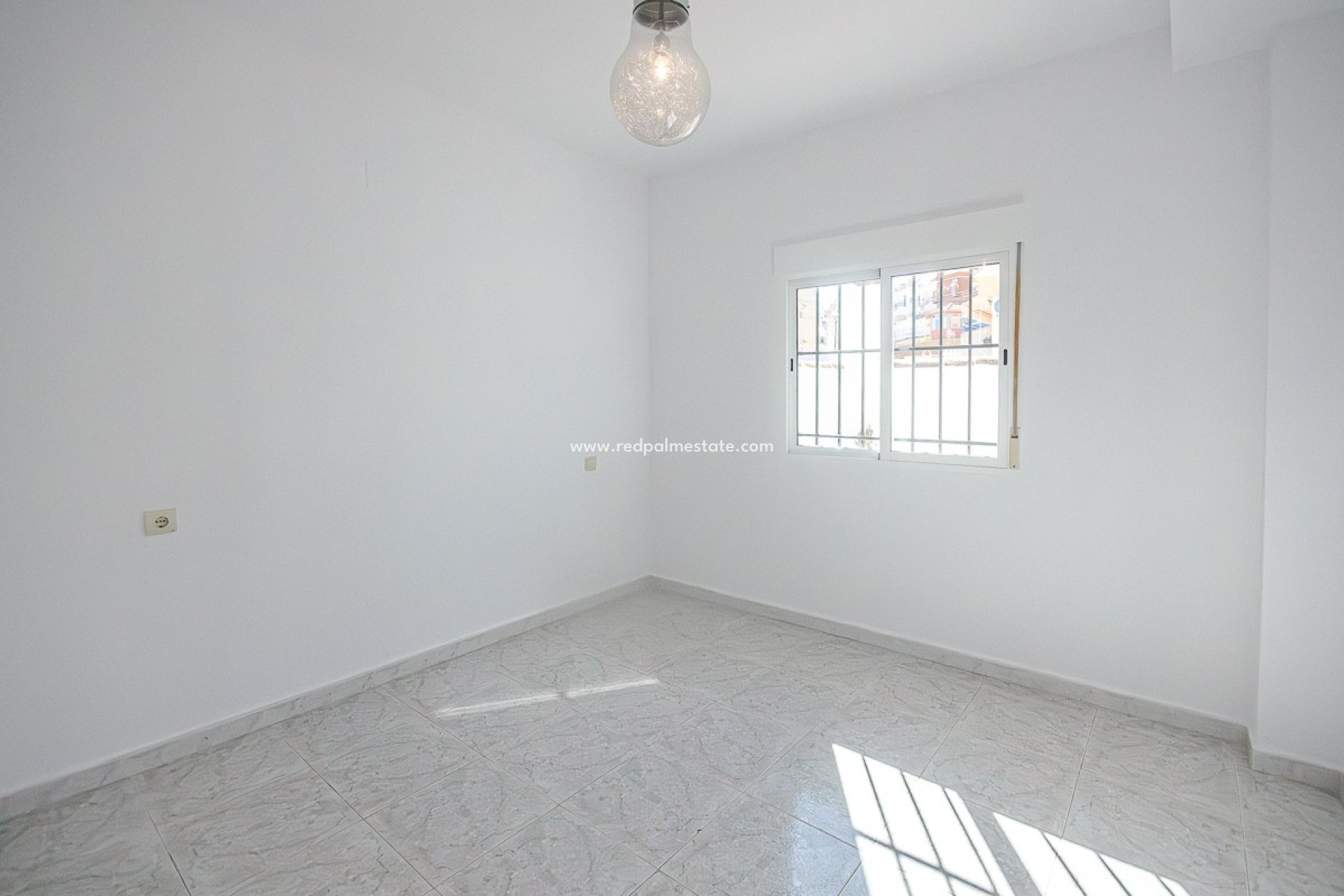 Videresalg - Villa -
San Miguel de Salinas - Inland