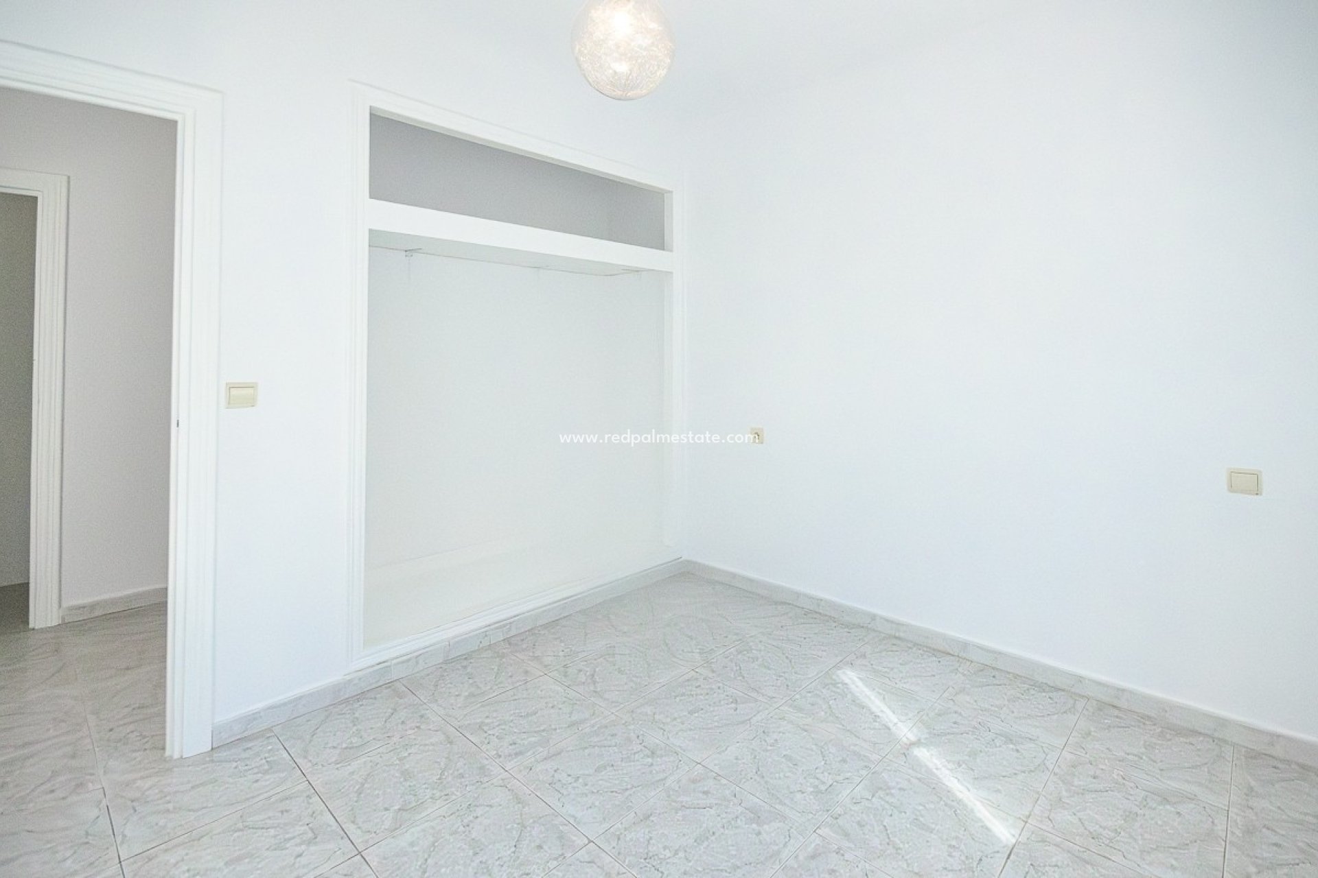 Videresalg - Villa -
San Miguel de Salinas - Inland