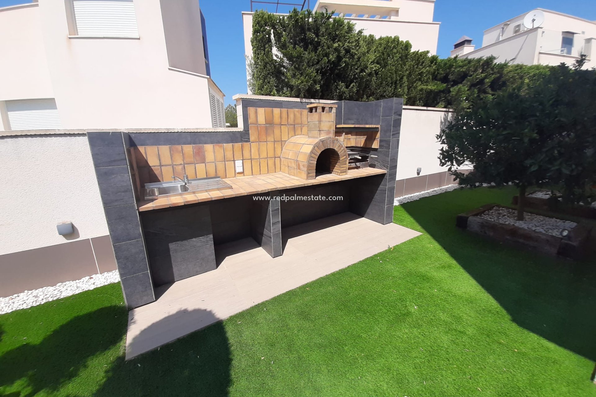 Videresalg - Villa -
San Miguel de Salinas - Inland