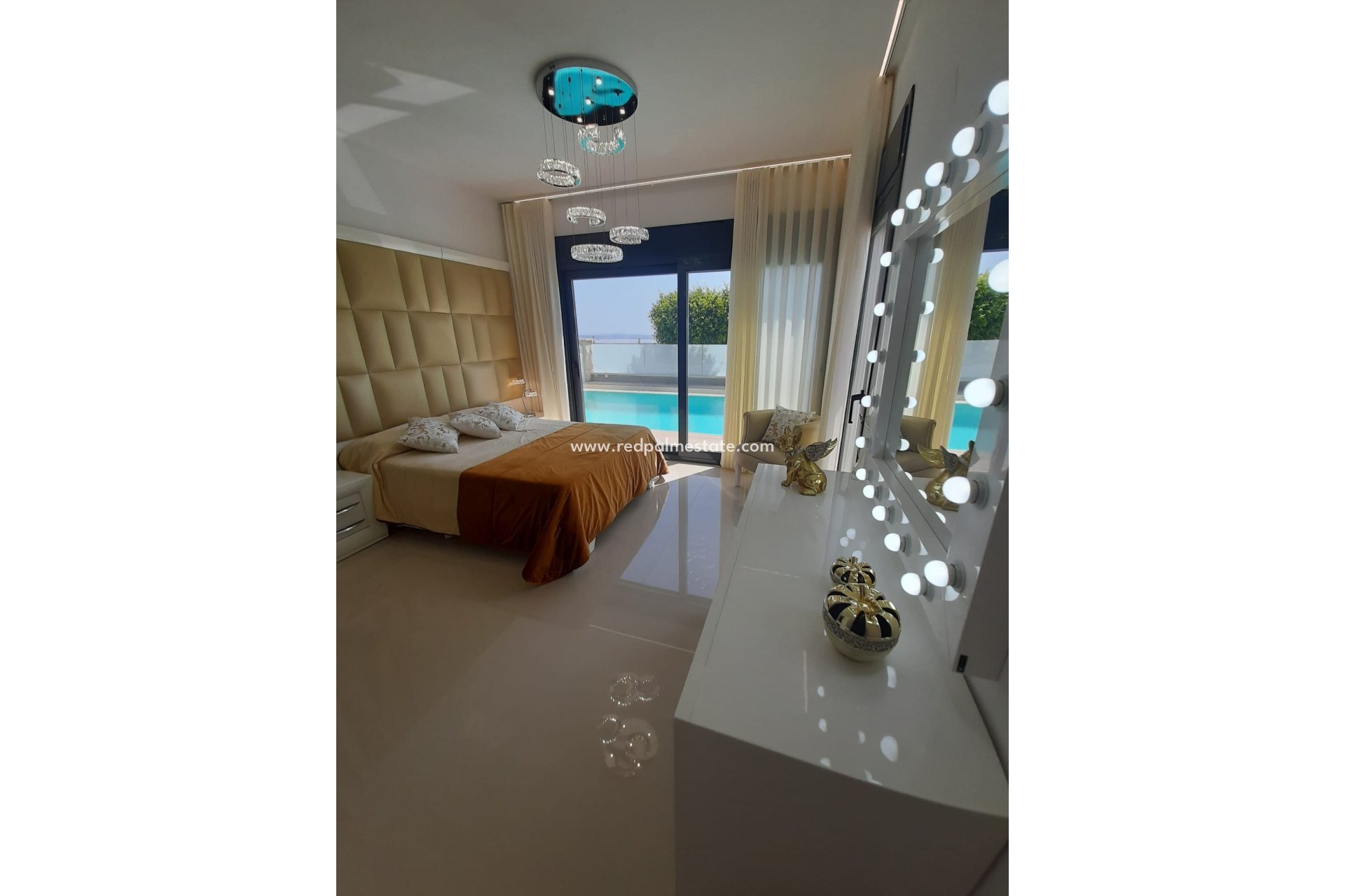 Videresalg - Villa -
San Miguel de Salinas - Inland