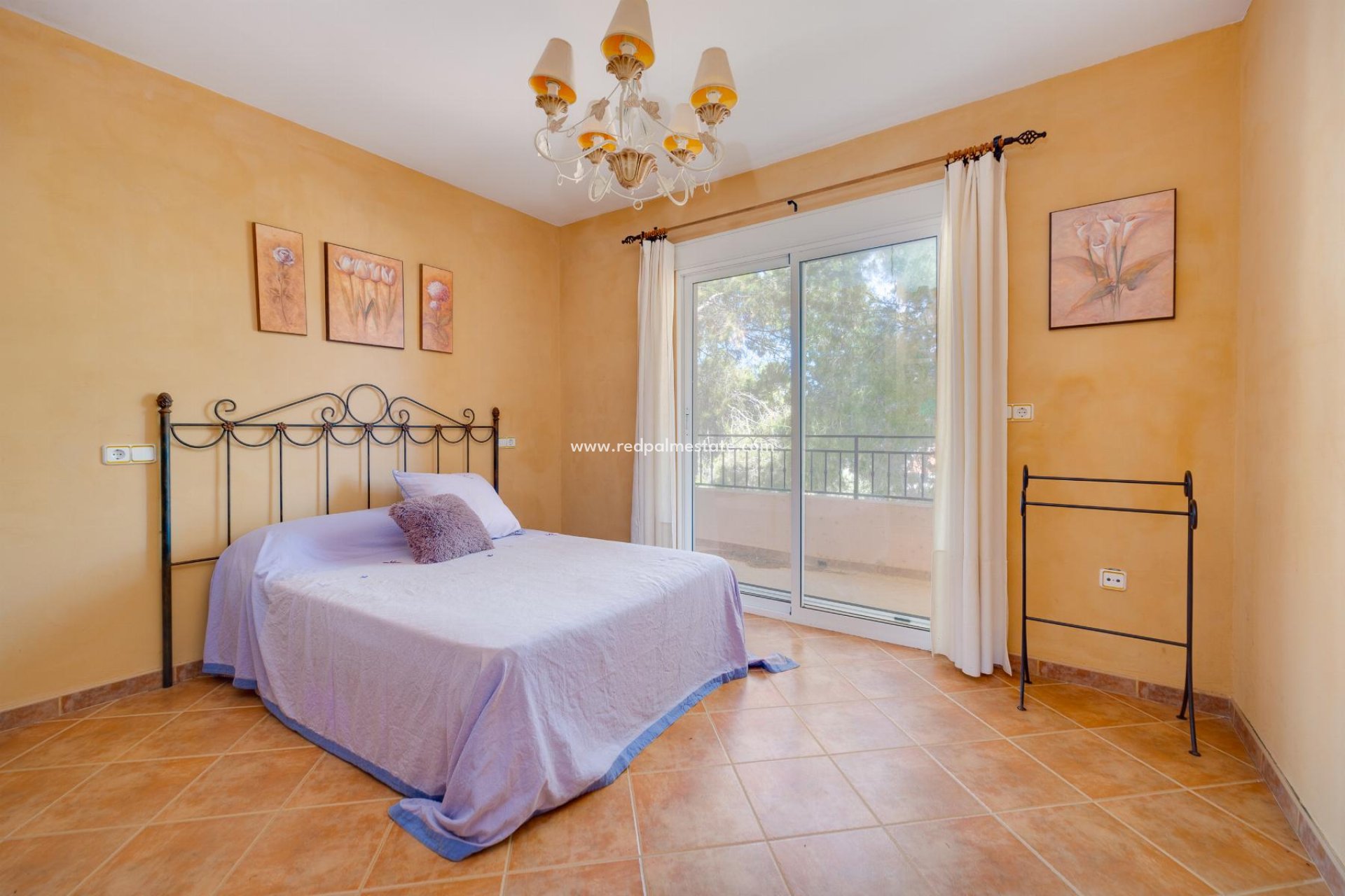 Videresalg - Villa -
San Miguel de Salinas - Inland