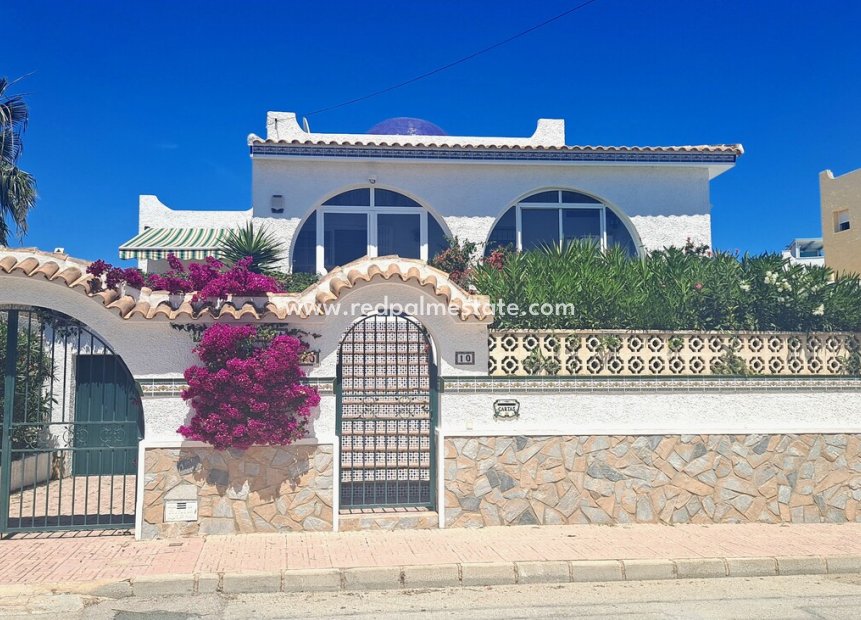 Videresalg - Villa -
San Miguel de Salinas - Inland