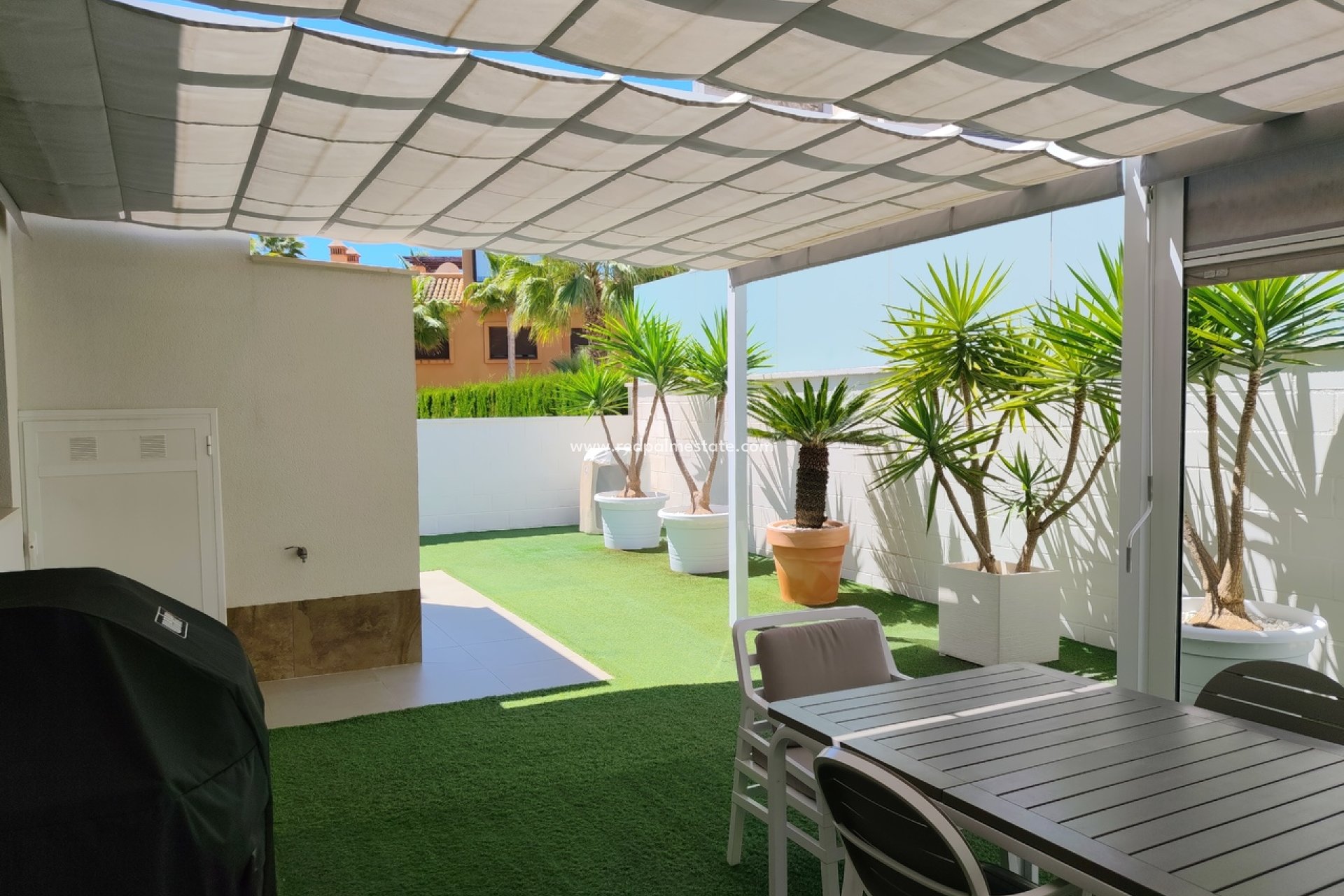 Videresalg - Villa -
San Miguel de Salinas - Inland