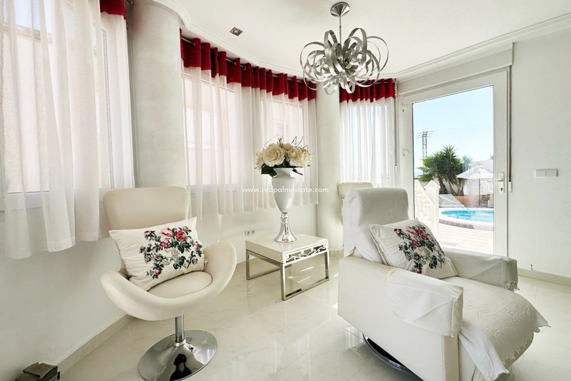 Videresalg - Villa -
San Miguel de Salinas - Inland
