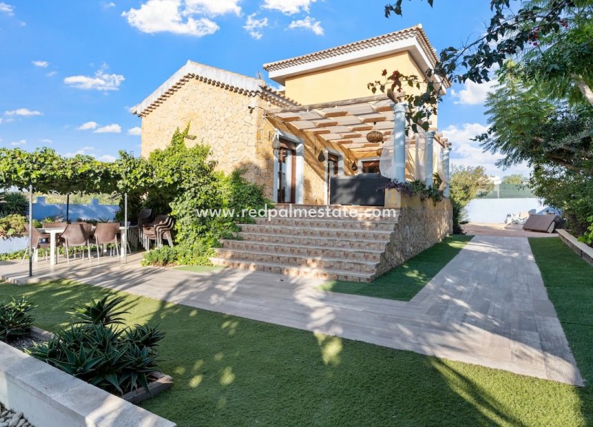 Videresalg - Villa -
Santa Pola - El Poble Llevanti