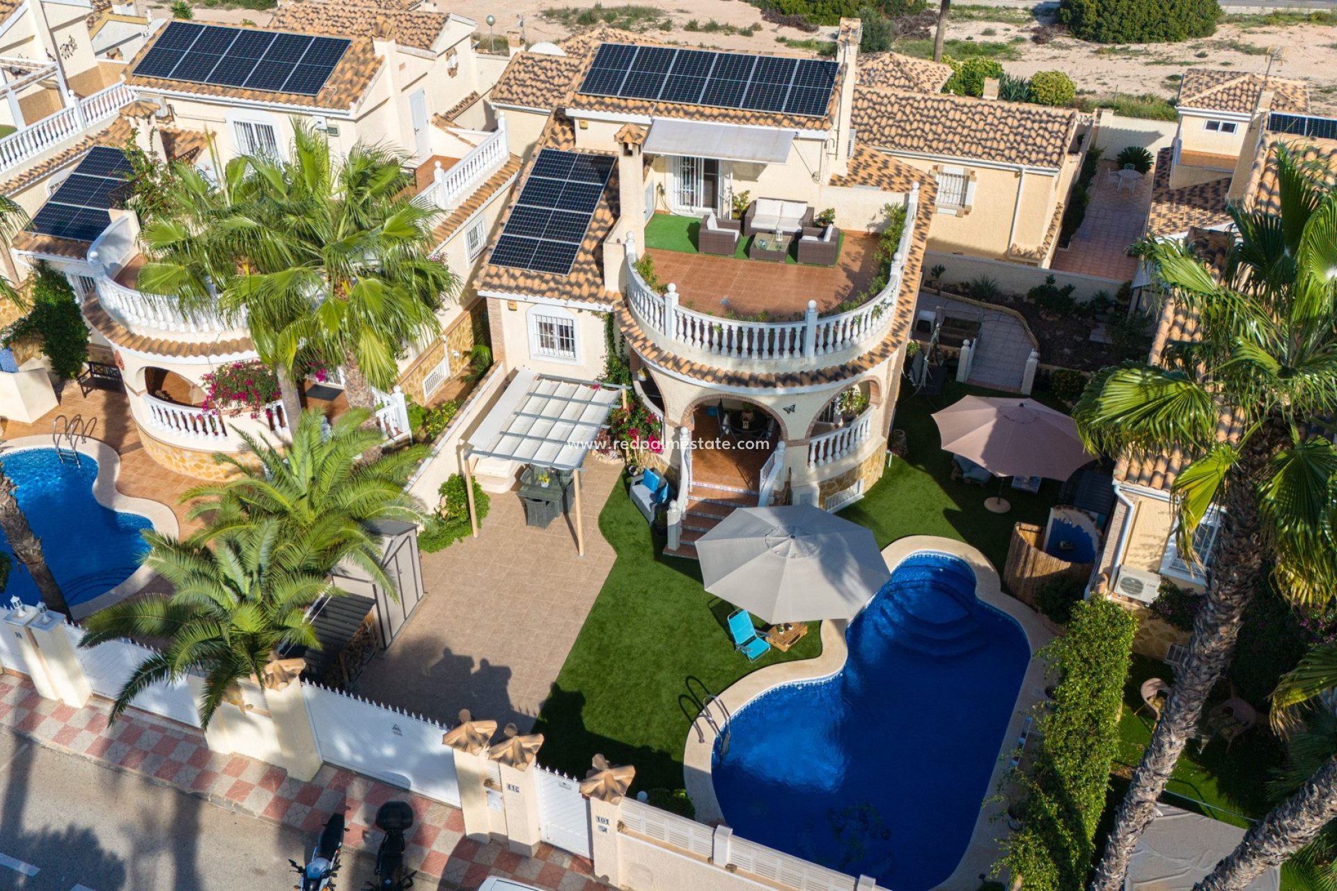 Videresalg - Villa -
Santa Pola