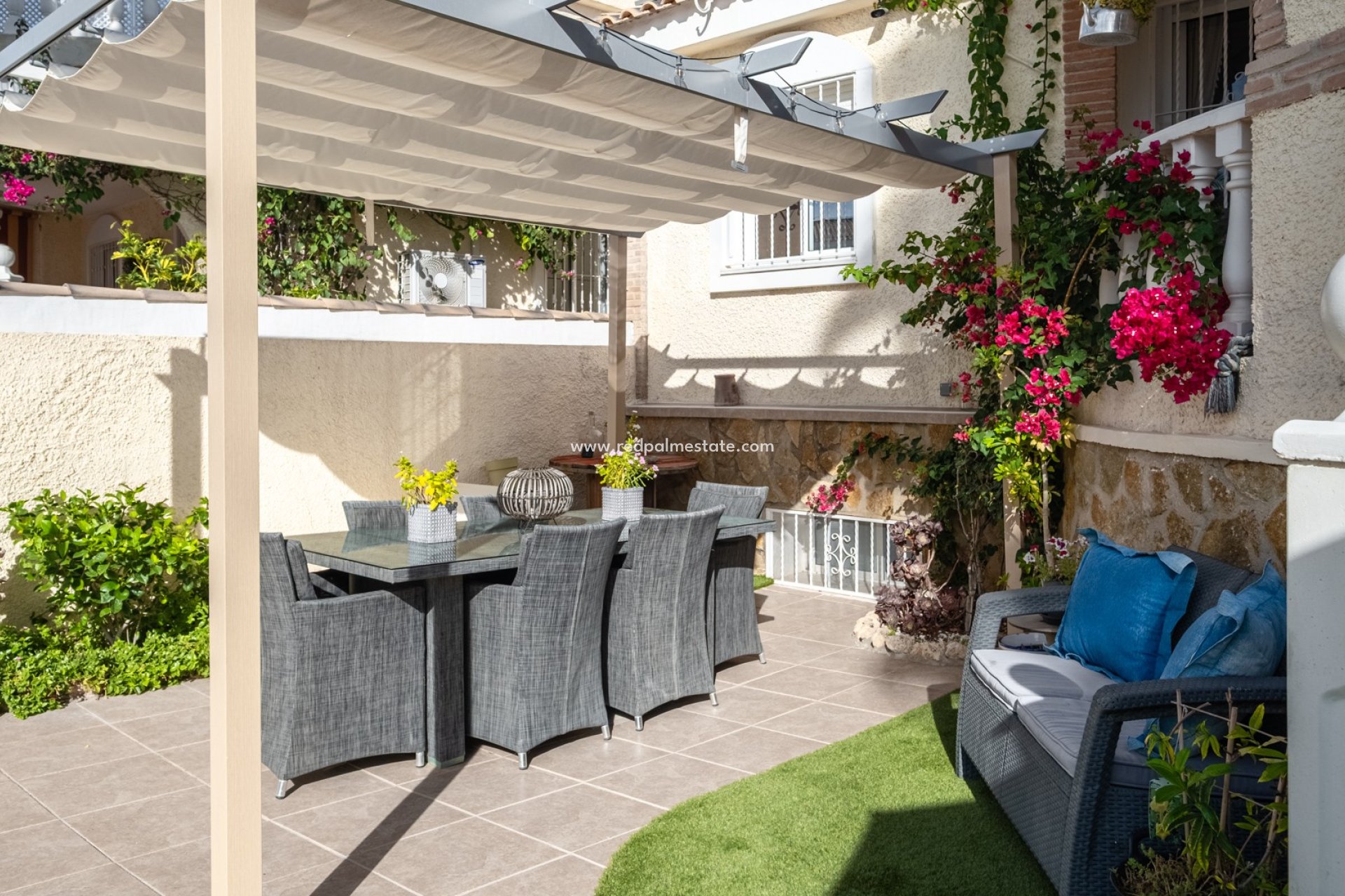 Videresalg - Villa -
Santa Pola