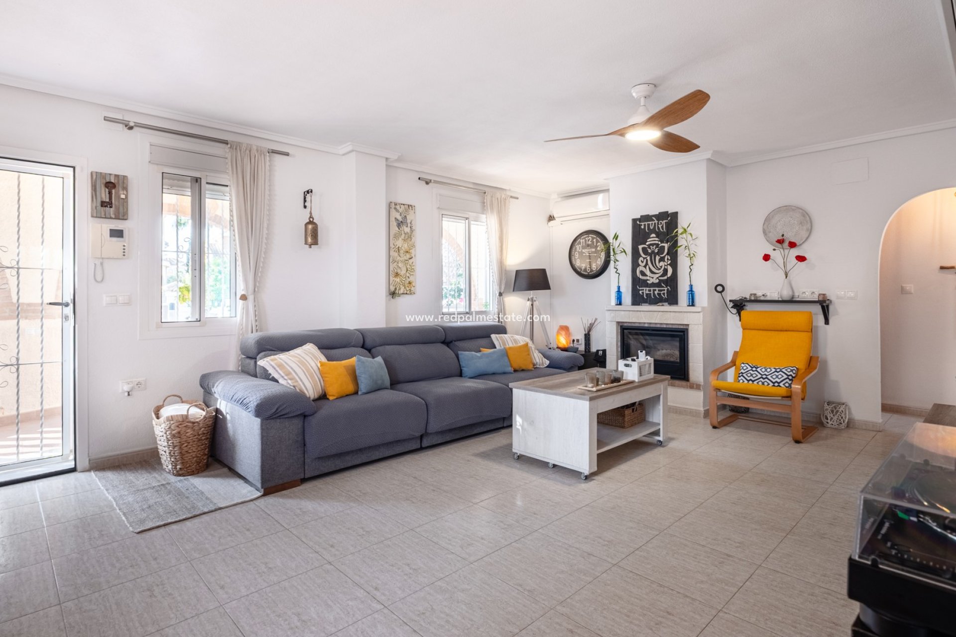 Videresalg - Villa -
Santa Pola