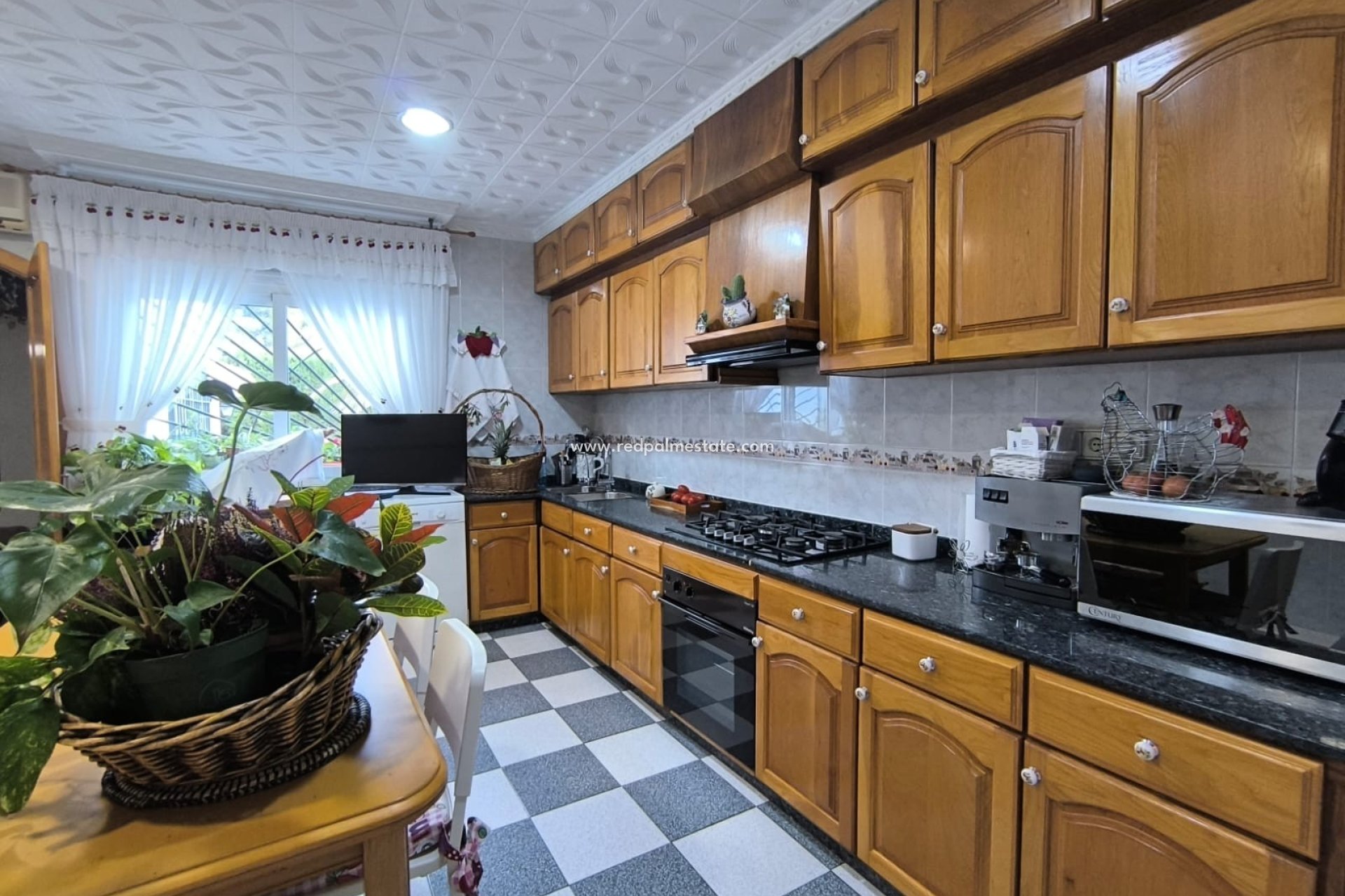 Videresalg - Villa -
Sax - Inland