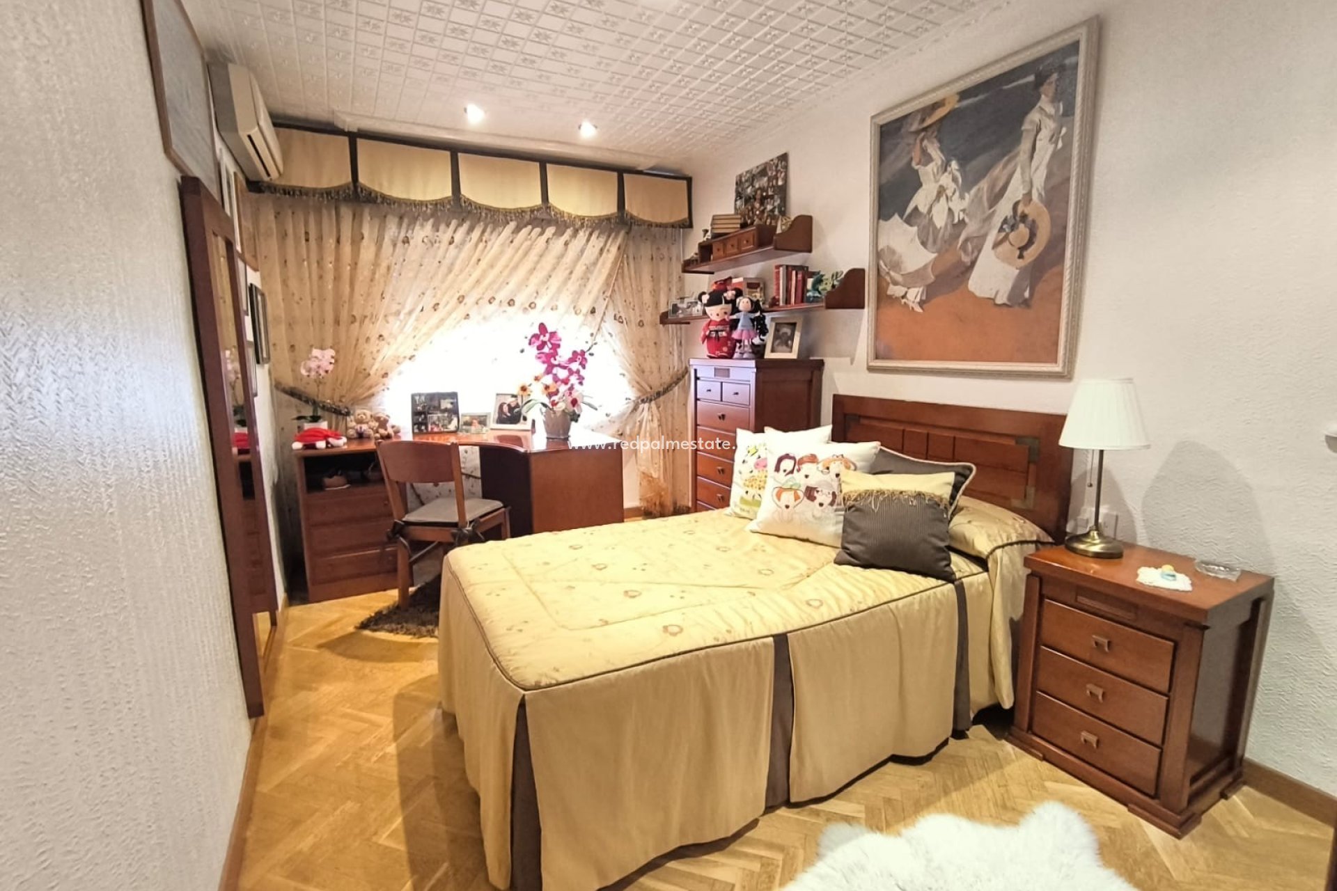 Videresalg - Villa -
Sax - Inland