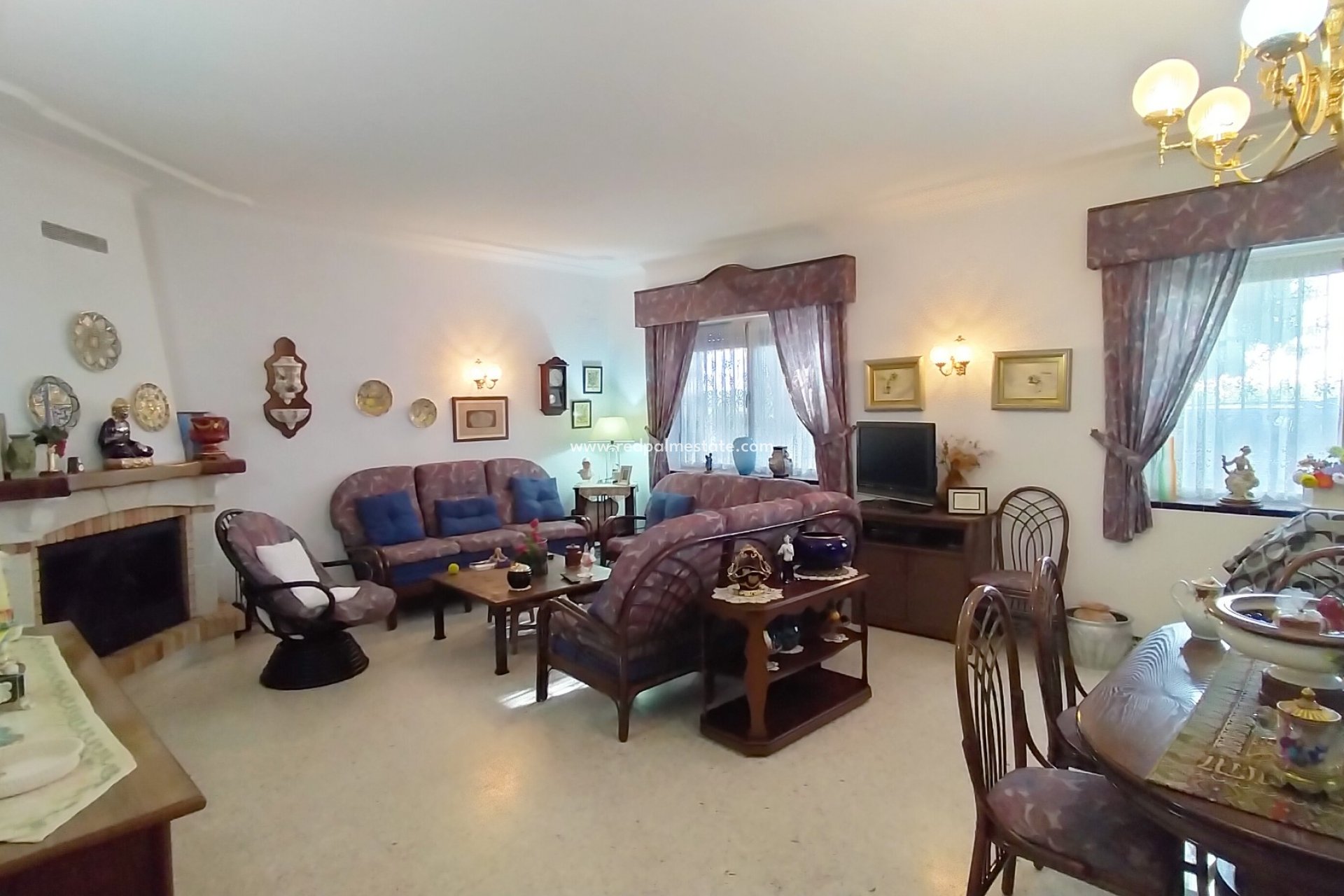 Videresalg - Villa -
Sax - Inland