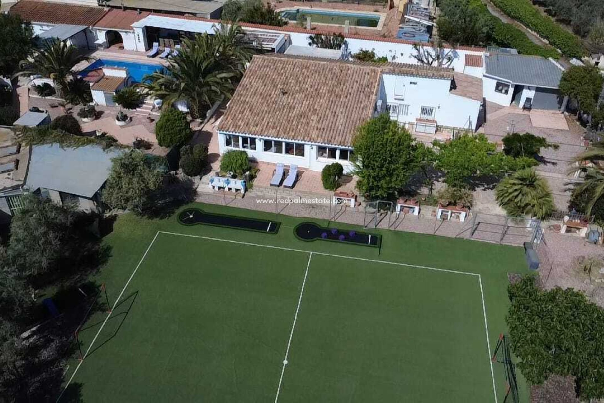 Videresalg - Villa -
Sax - Inland