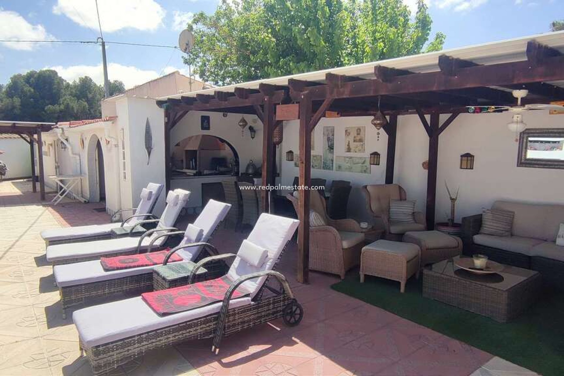 Videresalg - Villa -
Sax - Inland