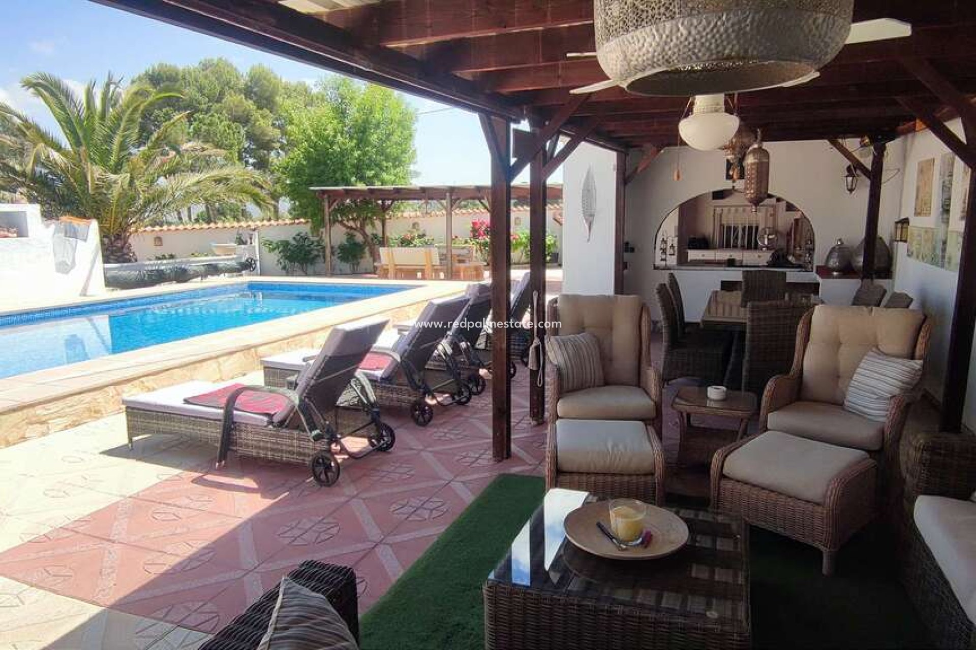 Videresalg - Villa -
Sax - Inland