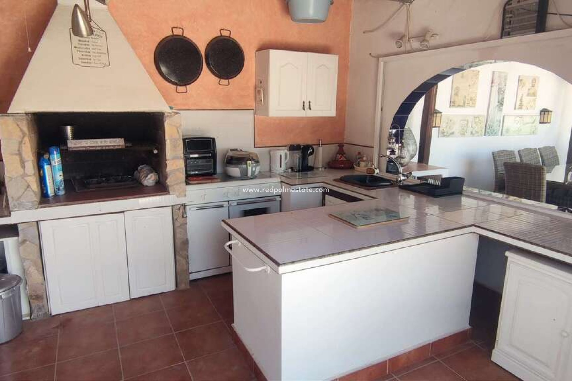 Videresalg - Villa -
Sax - Inland