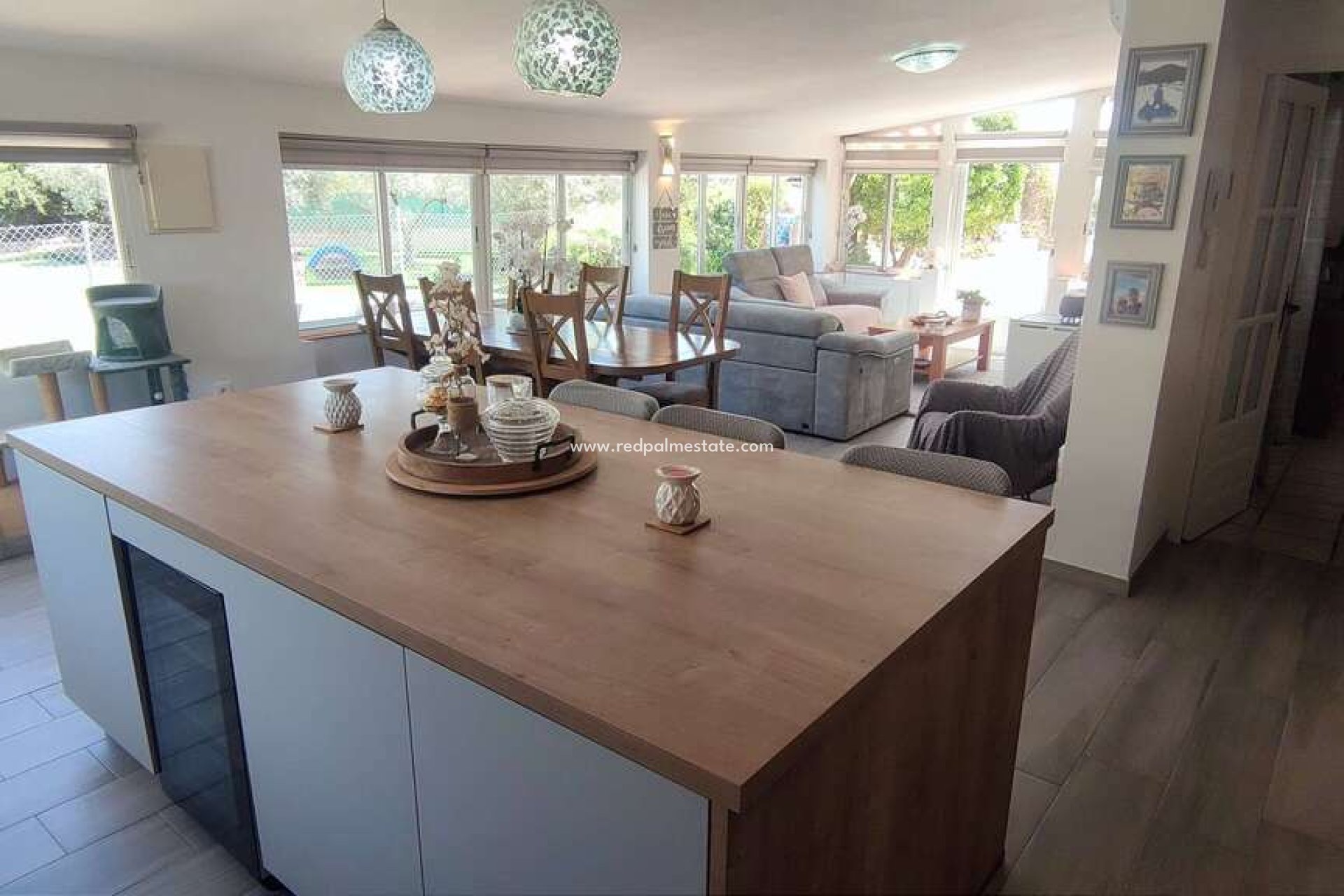 Videresalg - Villa -
Sax - Inland