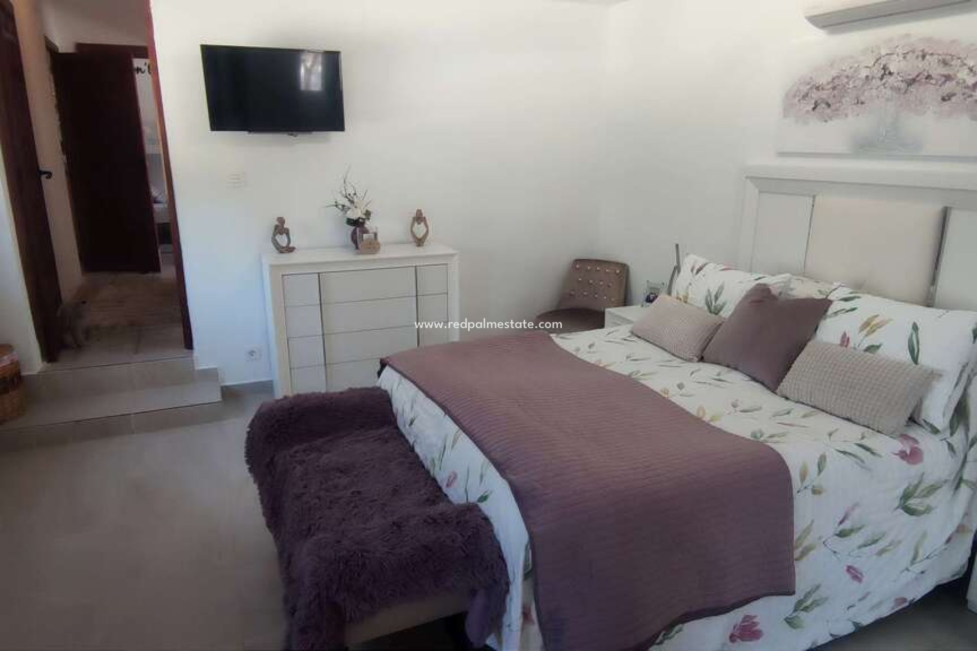 Videresalg - Villa -
Sax - Inland