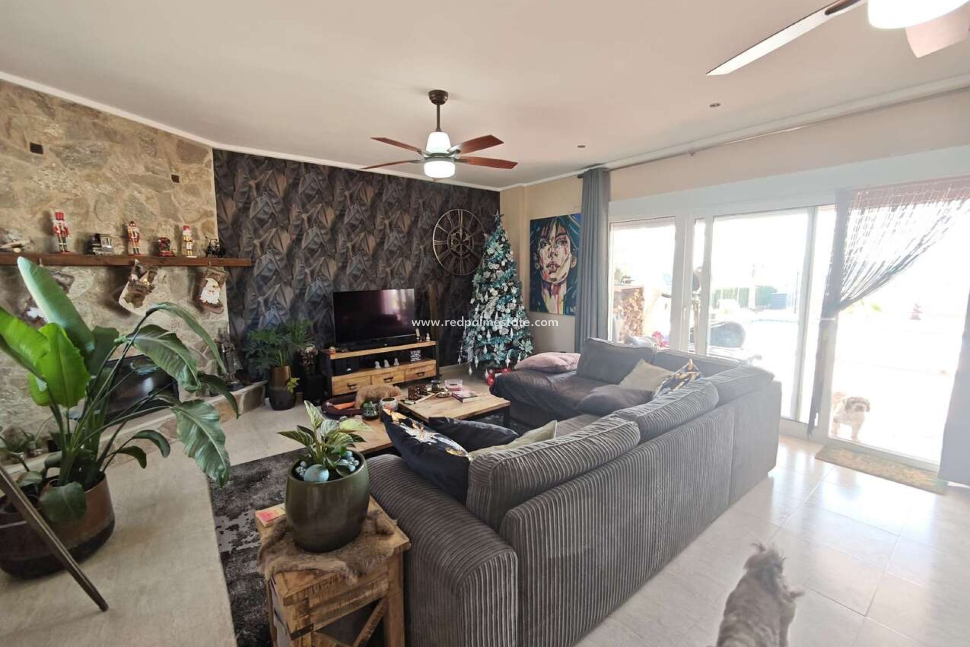 Videresalg - Villa -
Sax - Inland