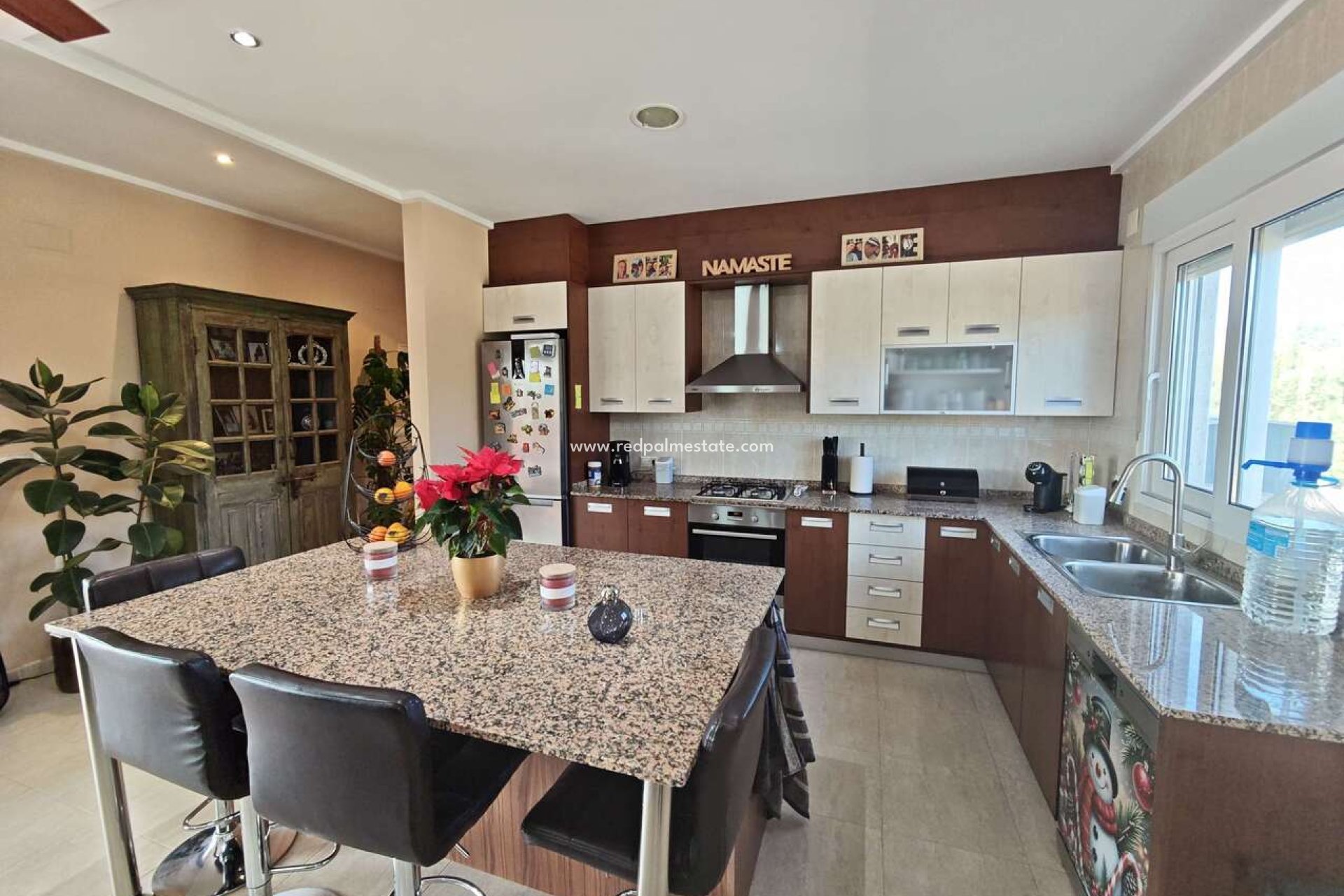 Videresalg - Villa -
Sax - Inland