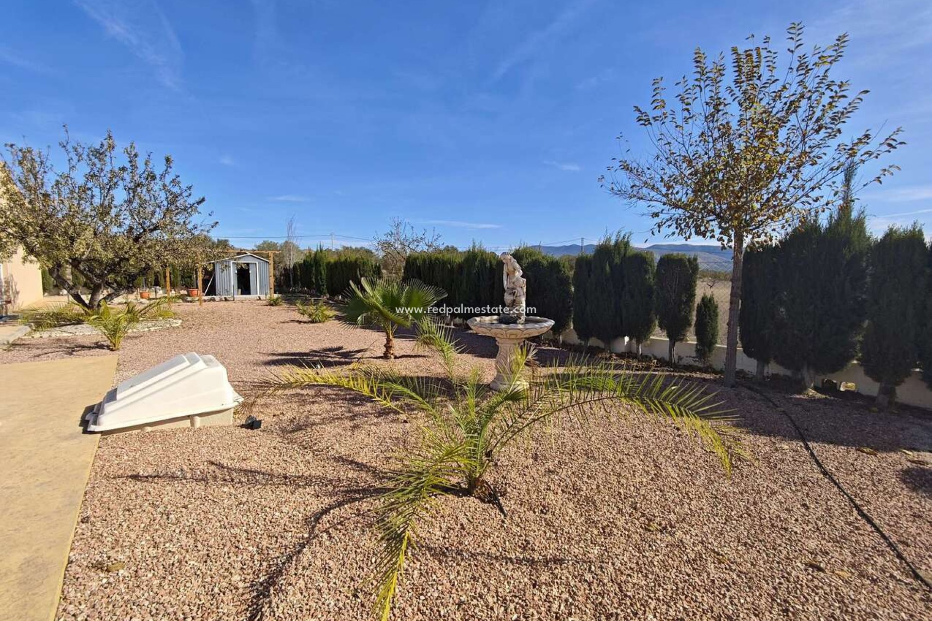 Videresalg - Villa -
Sax - Inland