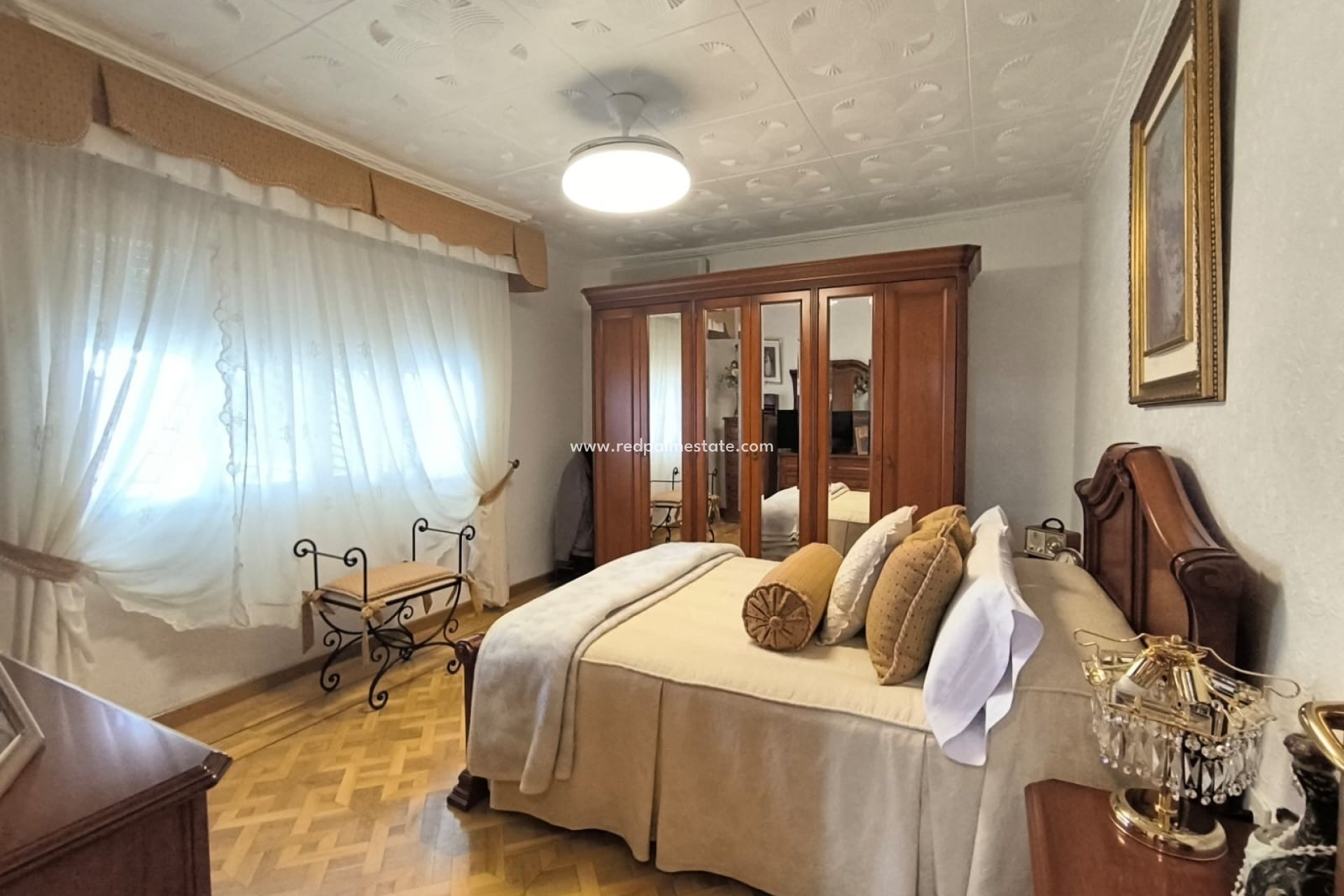 Videresalg - Villa -
Sax - Inland