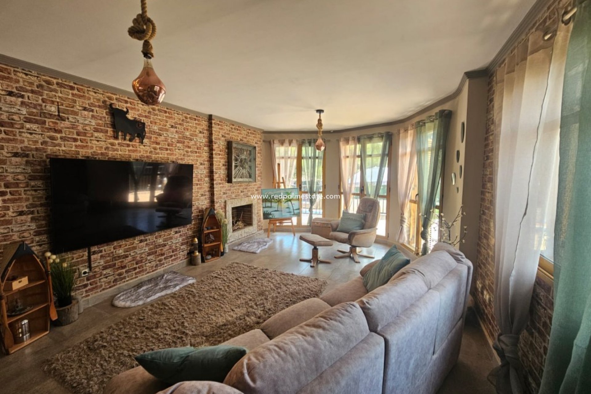 Videresalg - Villa -
Sierra Cortina - Inland