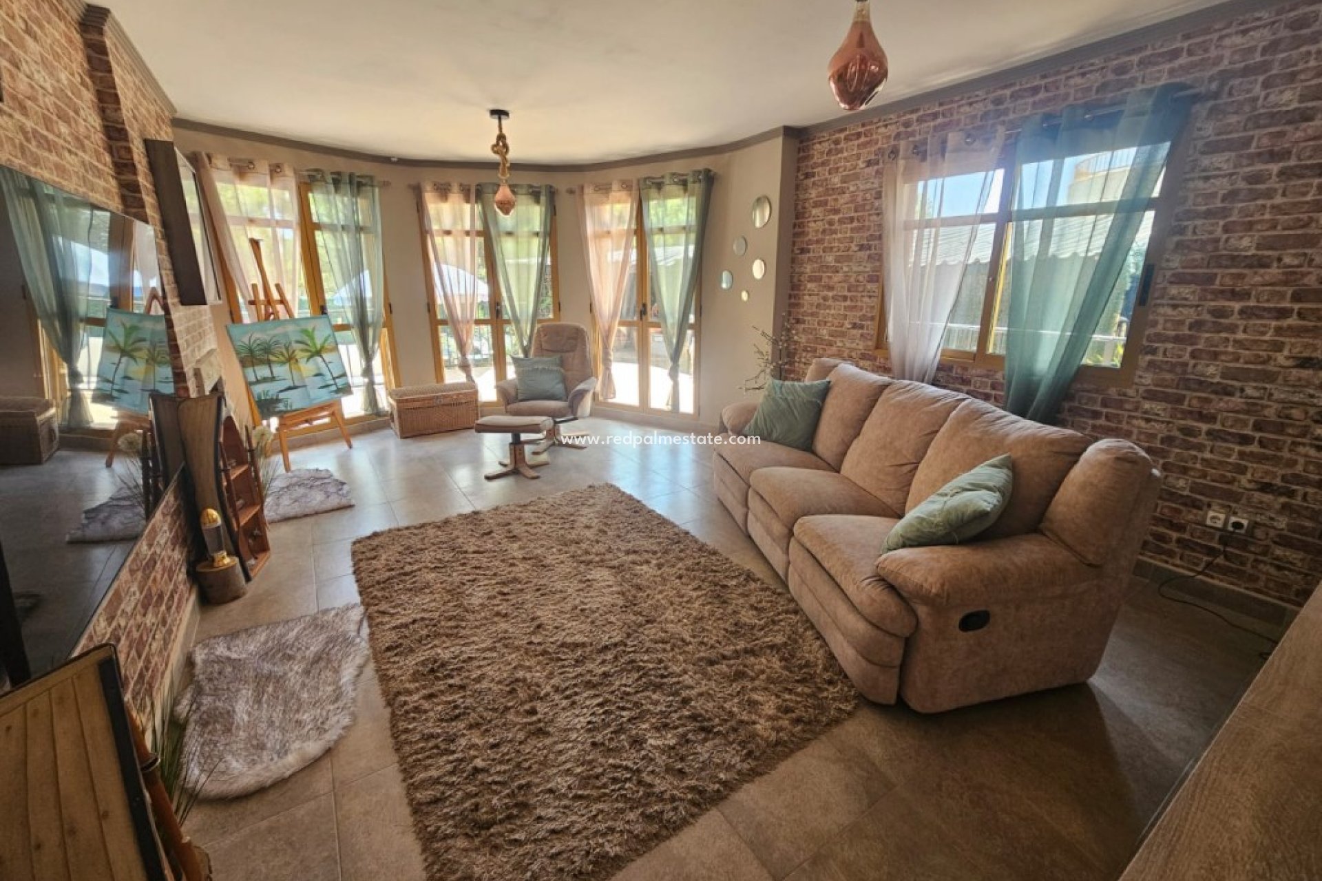 Videresalg - Villa -
Sierra Cortina - Inland