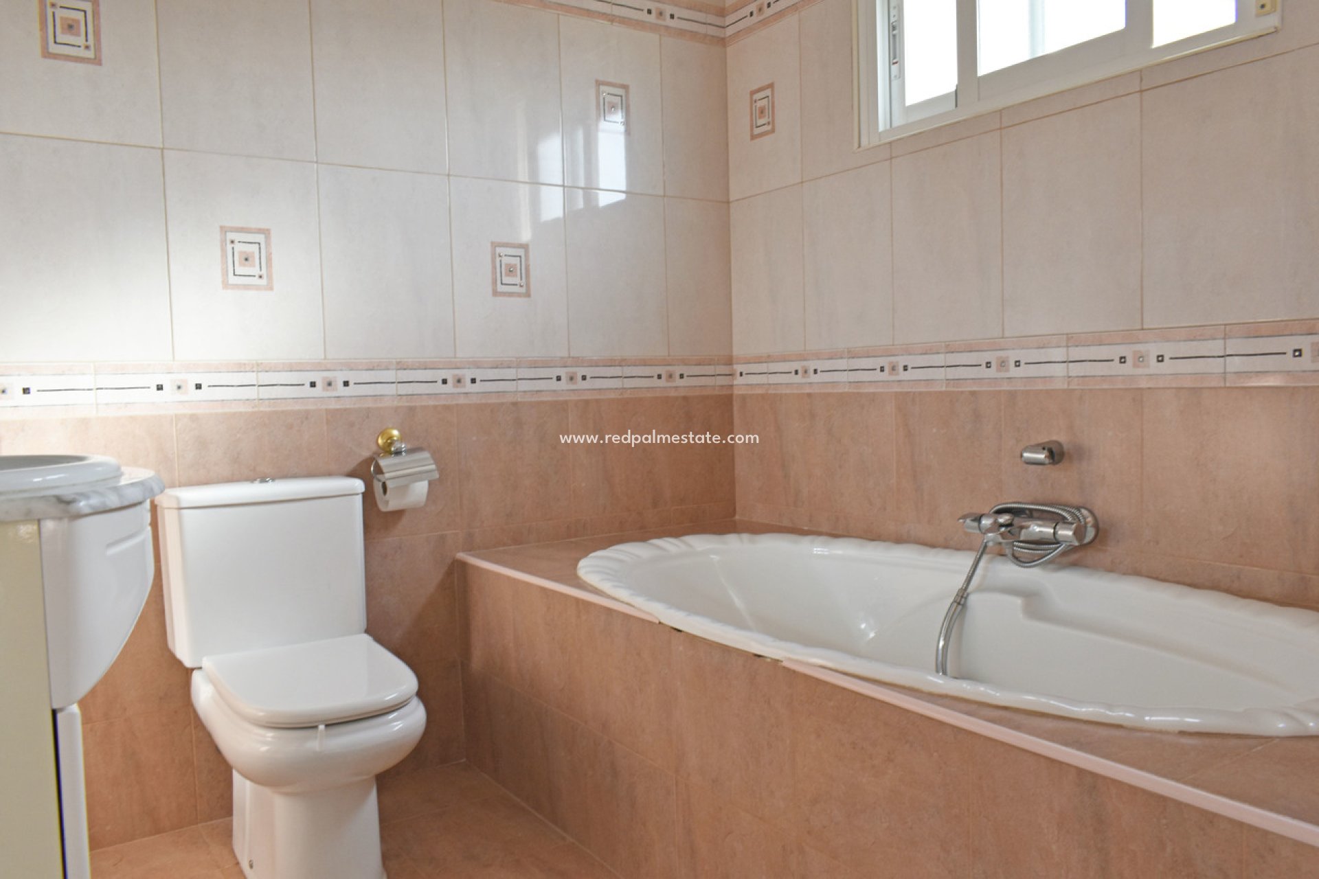 Videresalg - Villa -
Torremendo