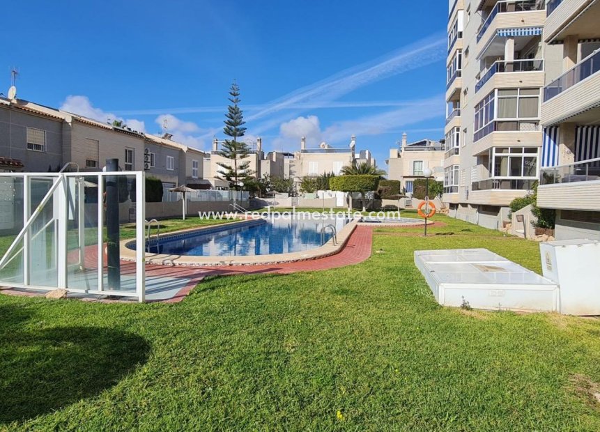 Videresalg - Villa -
Torrevieja - Aguas Nueva