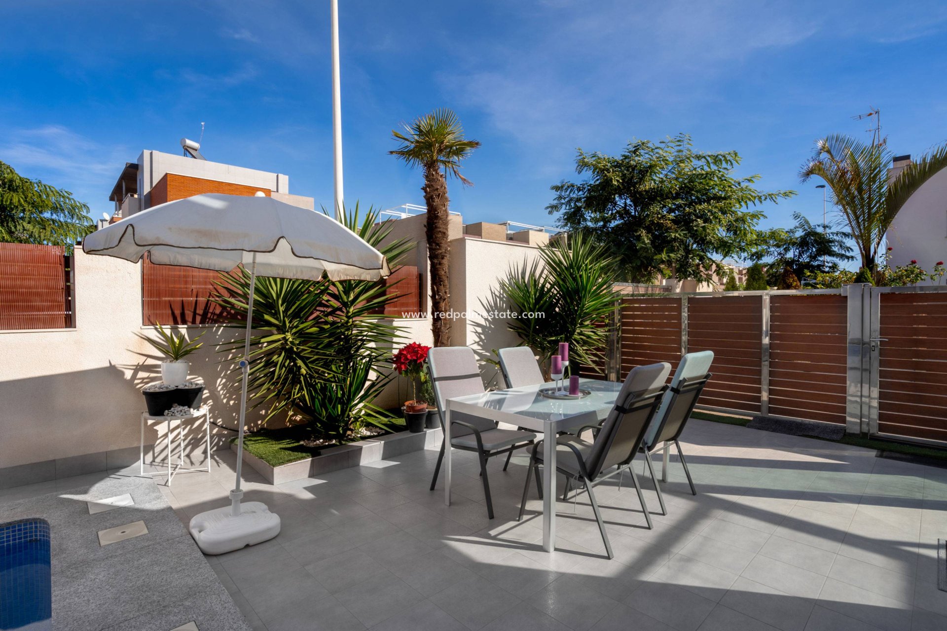 Videresalg - Villa -
Torrevieja - Aguas Nueva