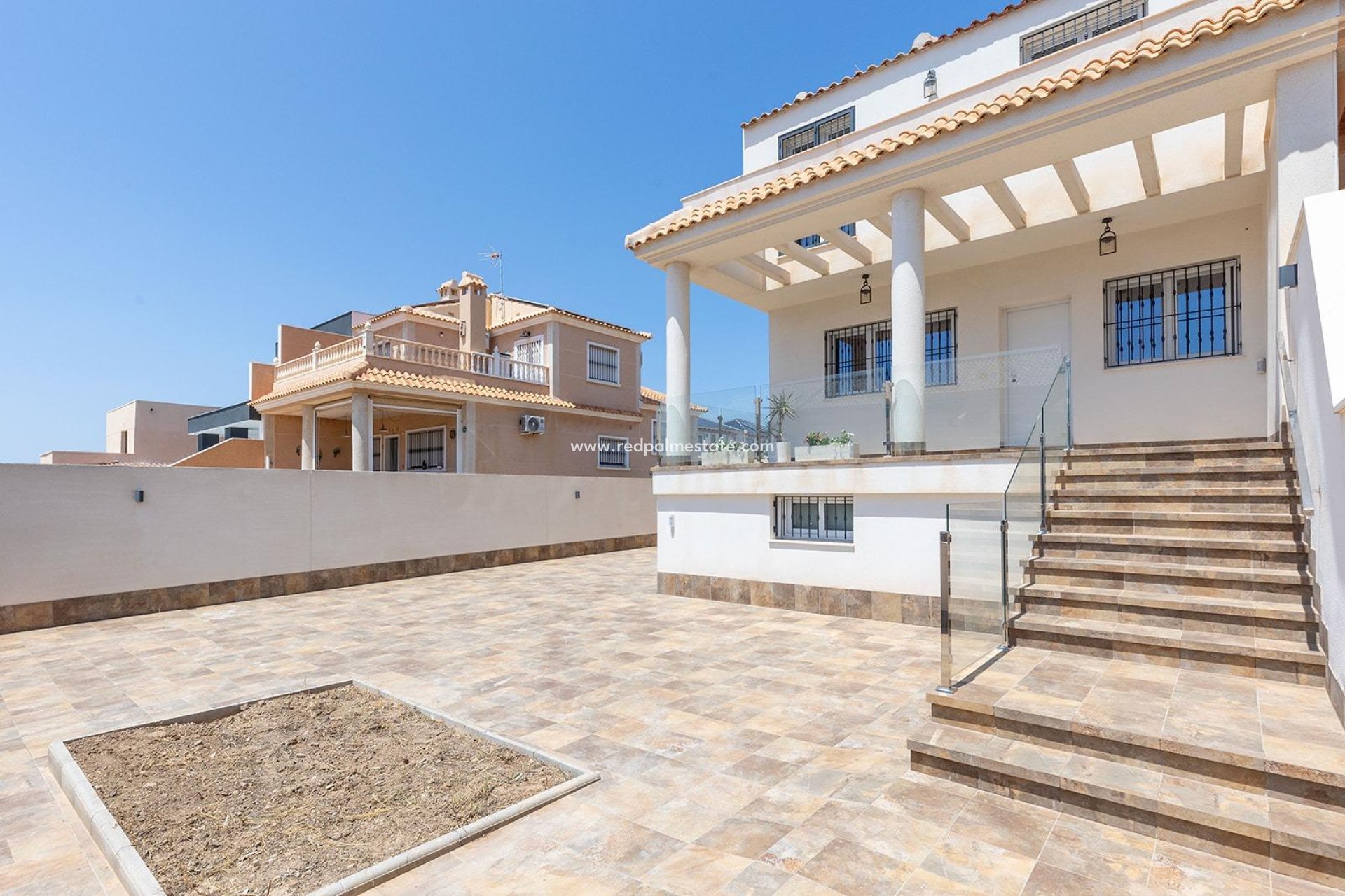 Videresalg - Villa -
Torrevieja - Aguas Nueva