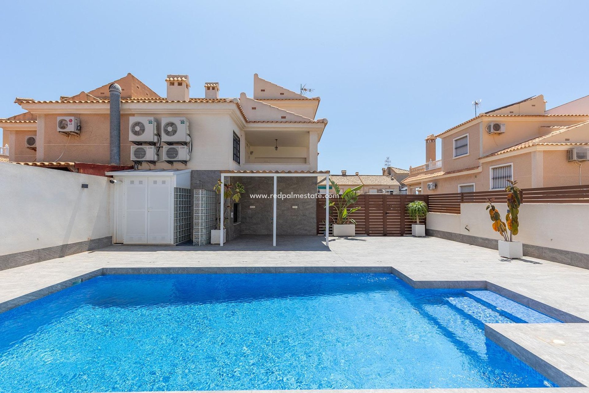 Videresalg - Villa -
Torrevieja - Aguas Nueva