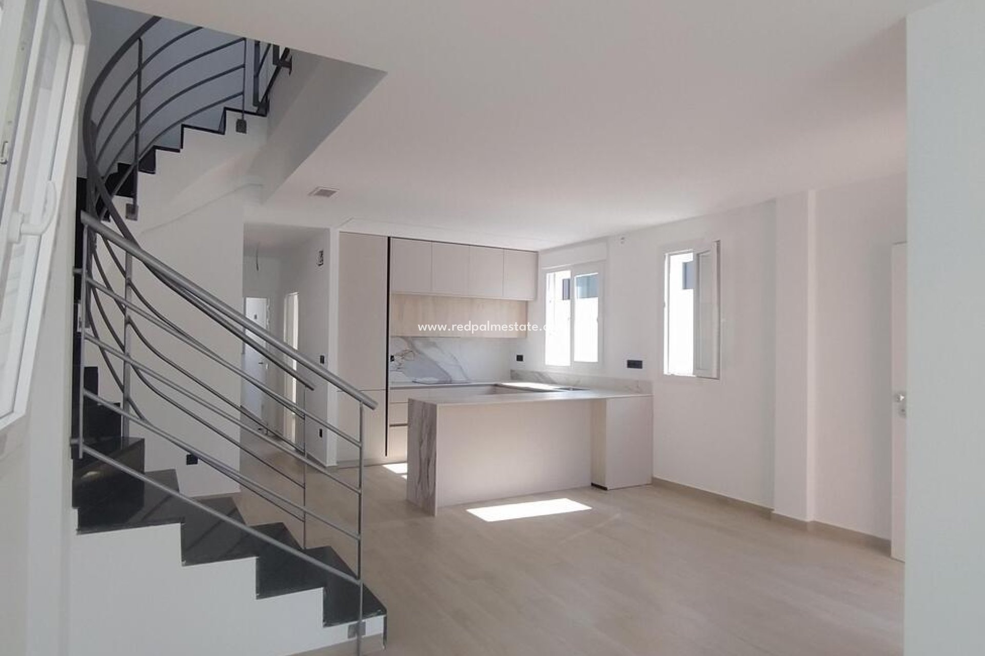 Videresalg - Villa -
Torrevieja - Aguas Nueva