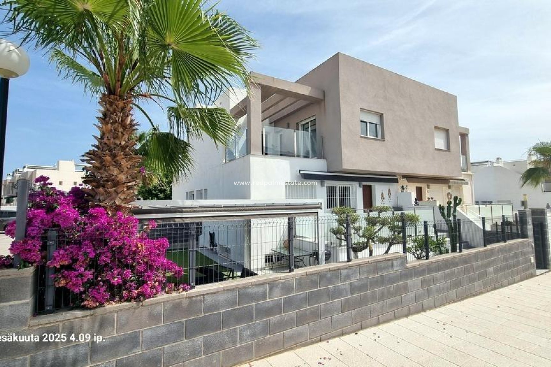 Videresalg - Villa -
Torrevieja - Aguas Nueva