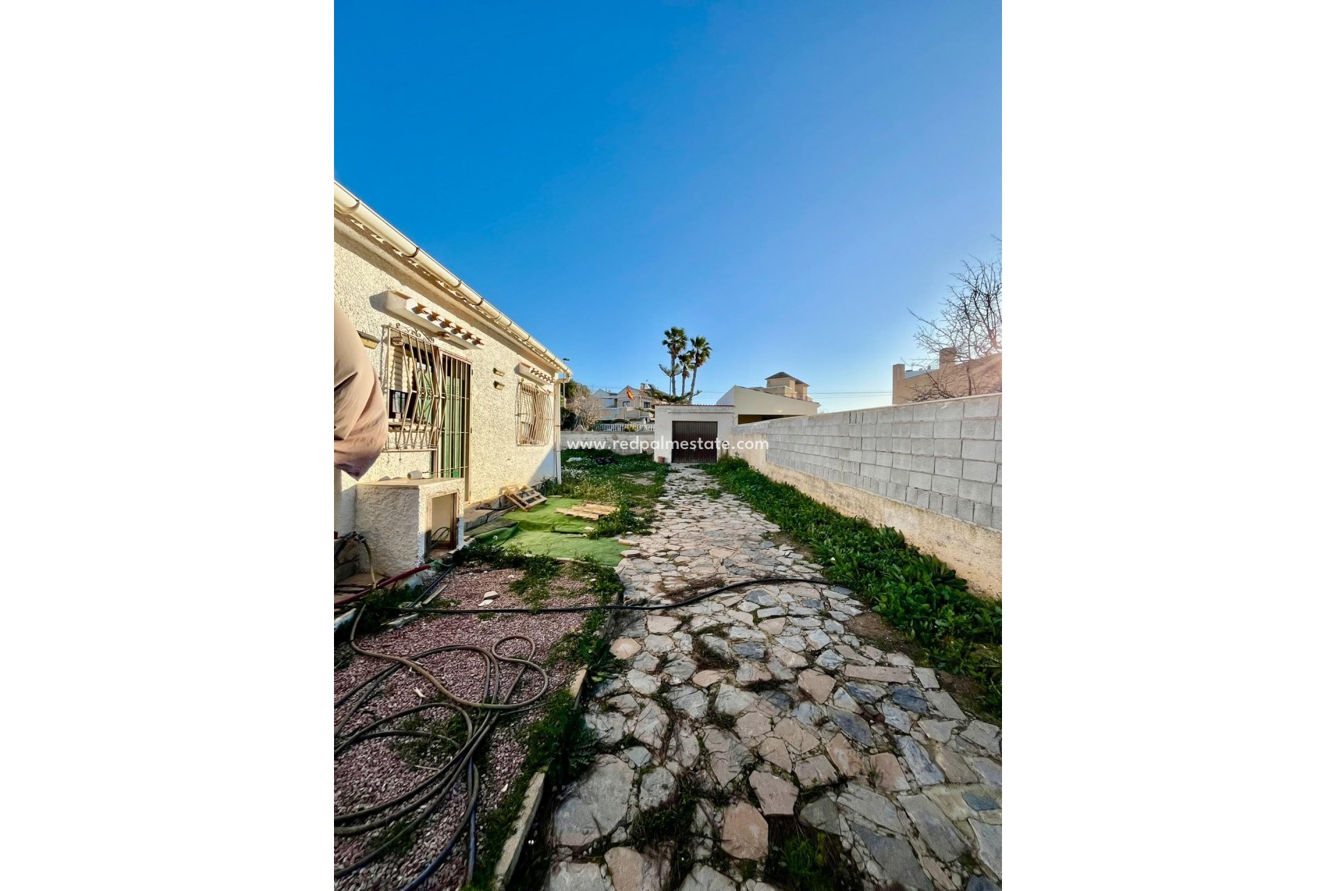 Videresalg - Villa -
Torrevieja - Aguas Nueva