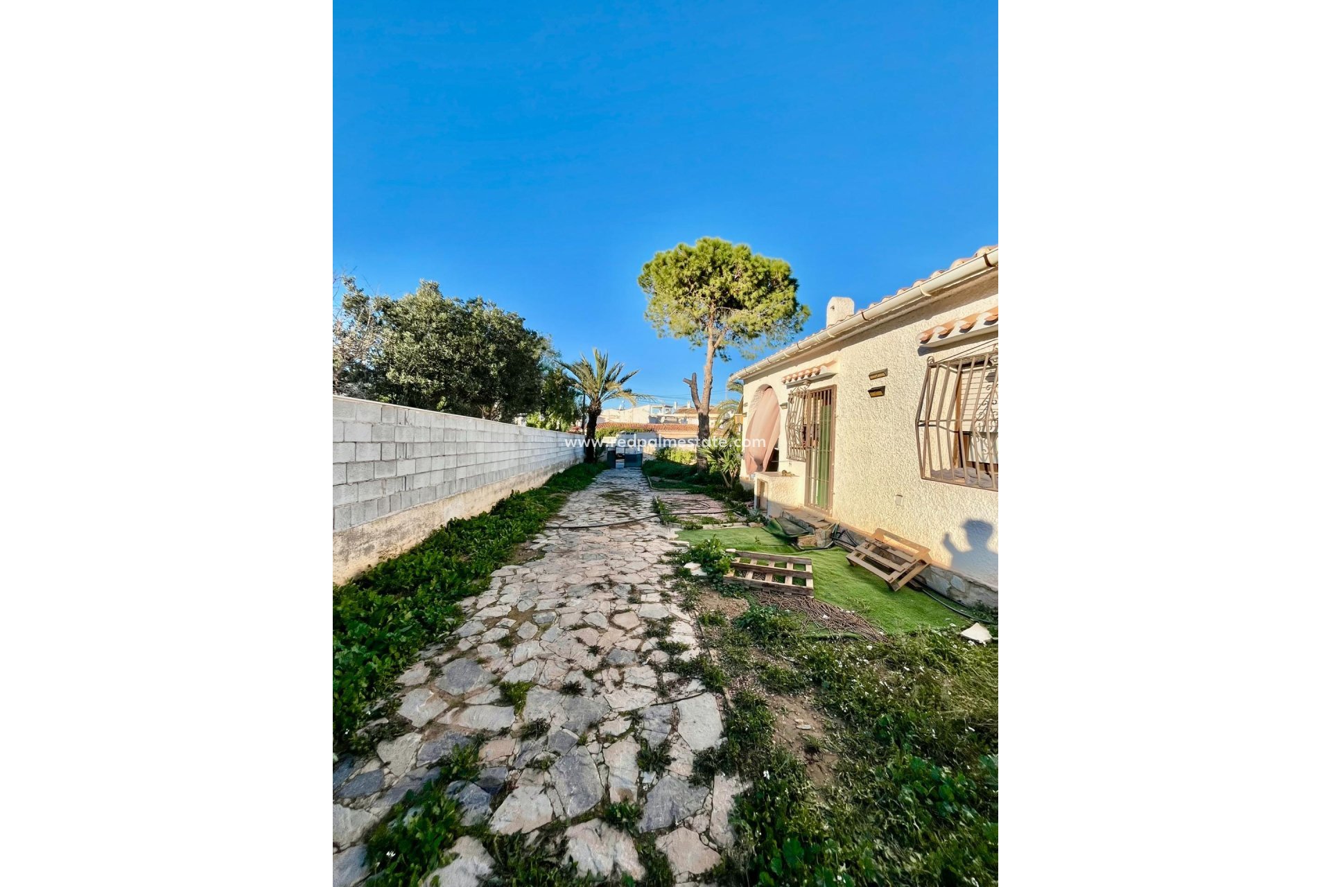 Videresalg - Villa -
Torrevieja - Aguas Nueva