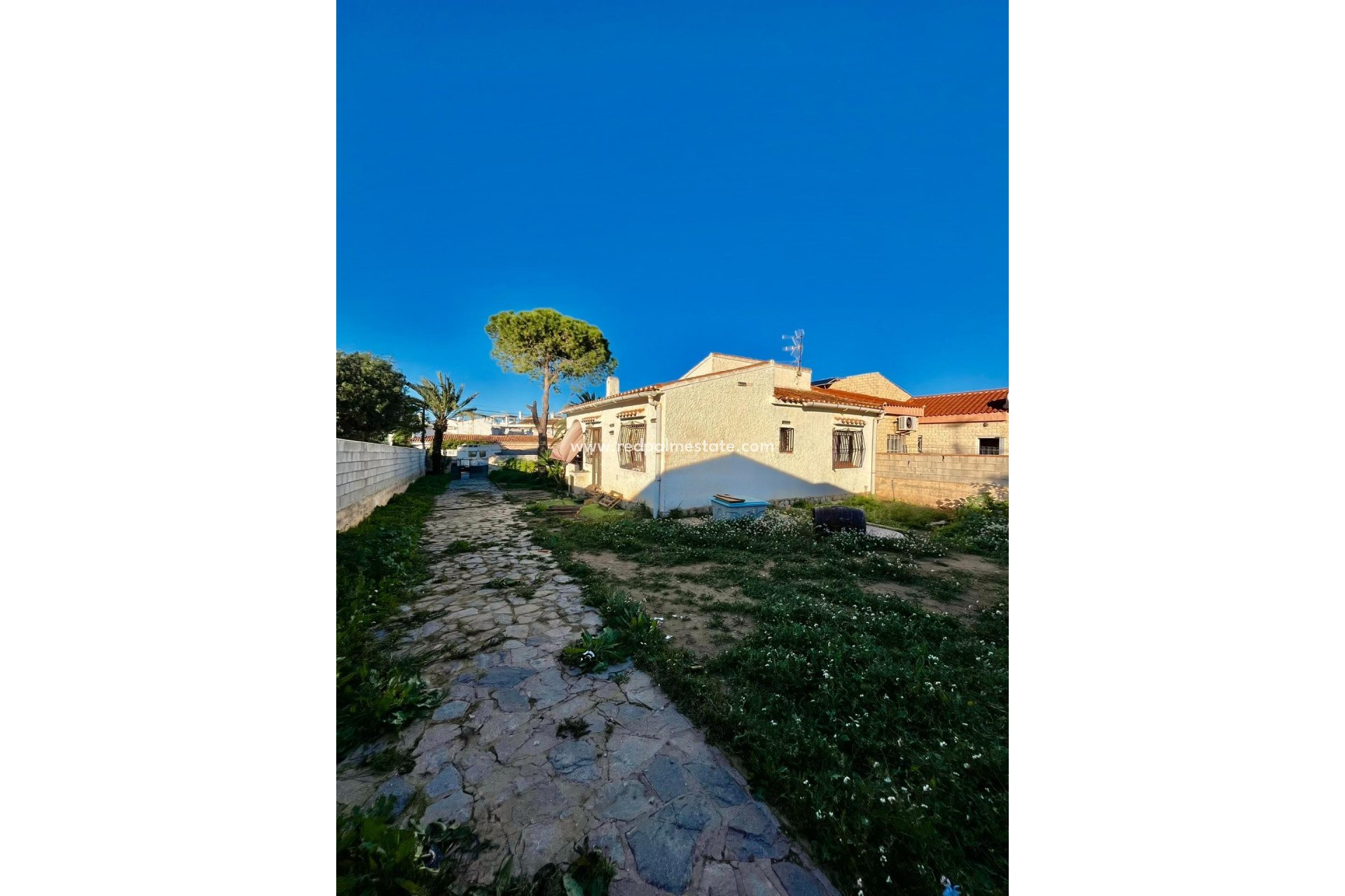 Videresalg - Villa -
Torrevieja - Aguas Nueva