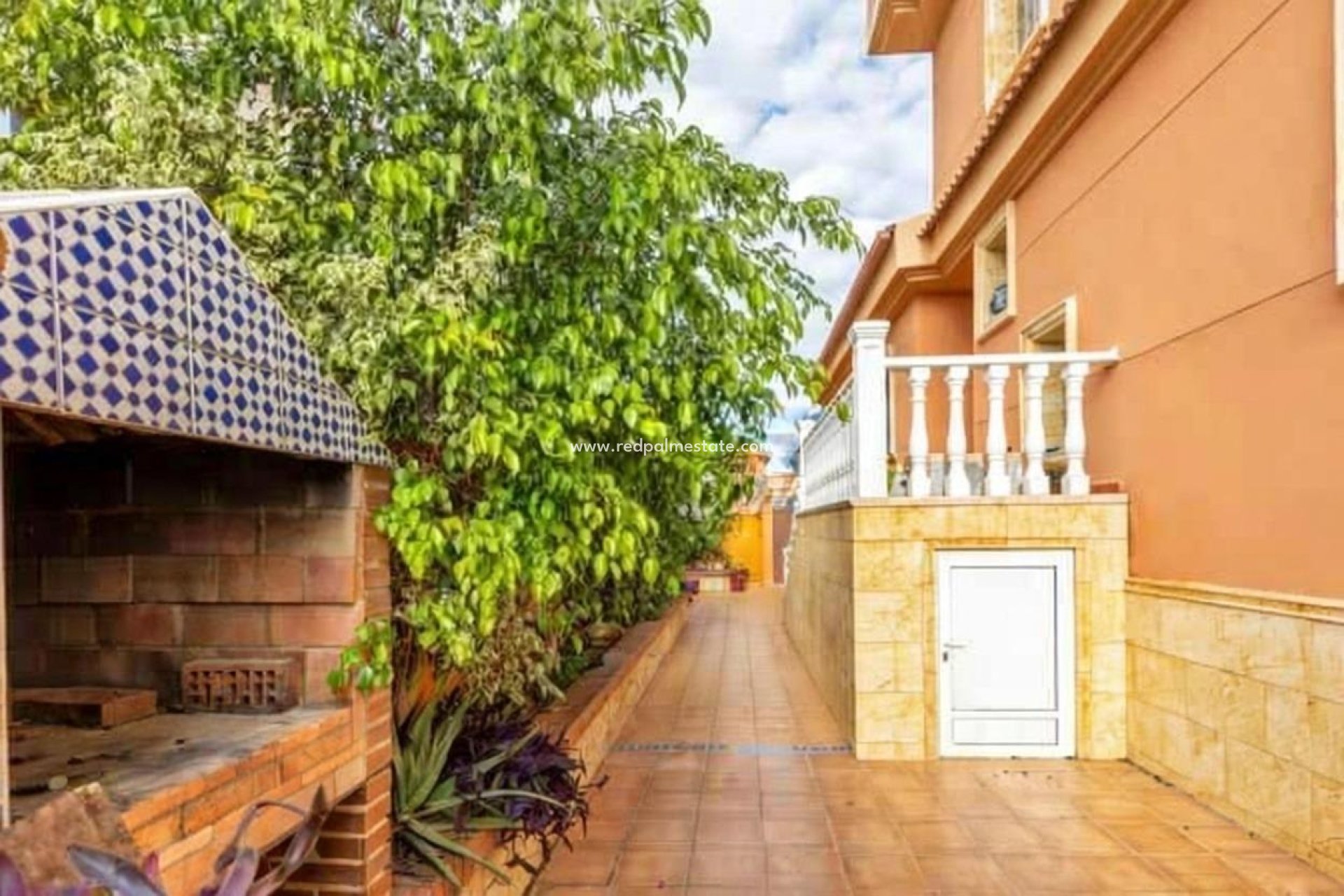 Videresalg - Villa -
Torrevieja - Aguas Nueva