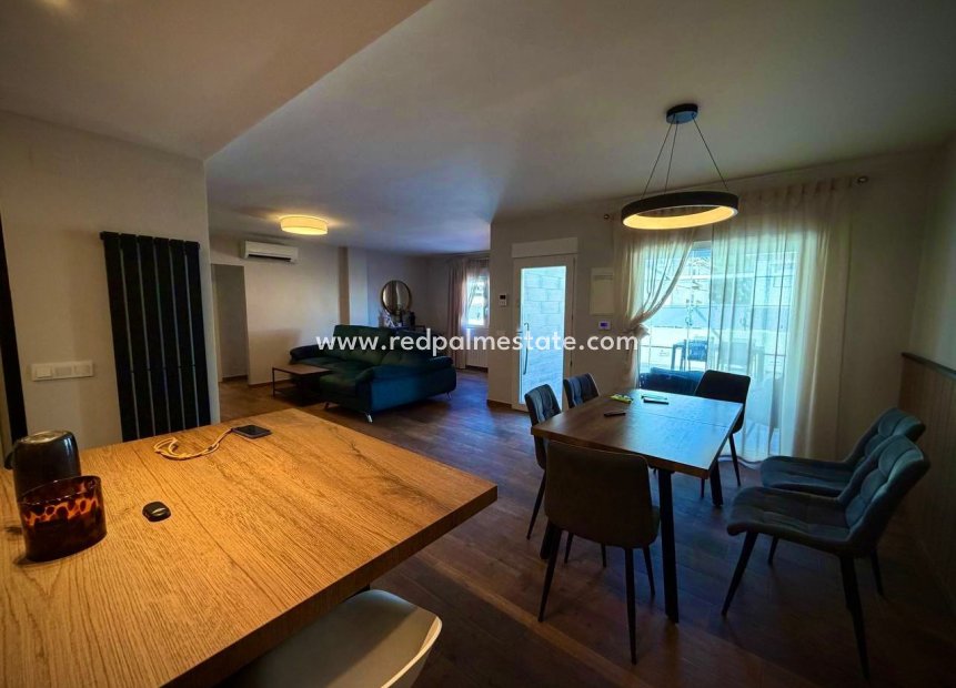 Videresalg - Villa -
Torrevieja - Barrio Los Balcones - Los Altos del Edén