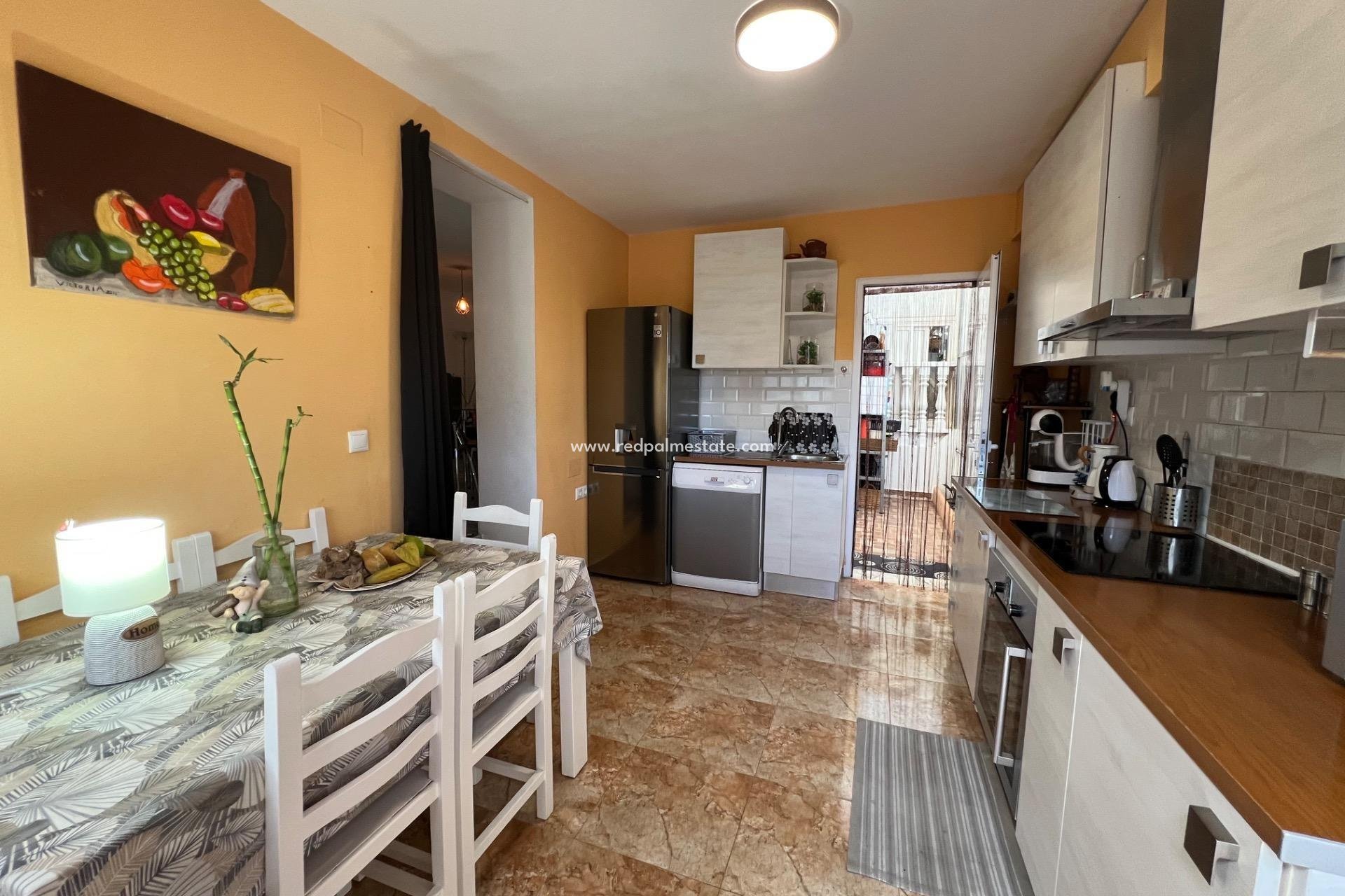 Videresalg - Villa -
Torrevieja - Calas blanca