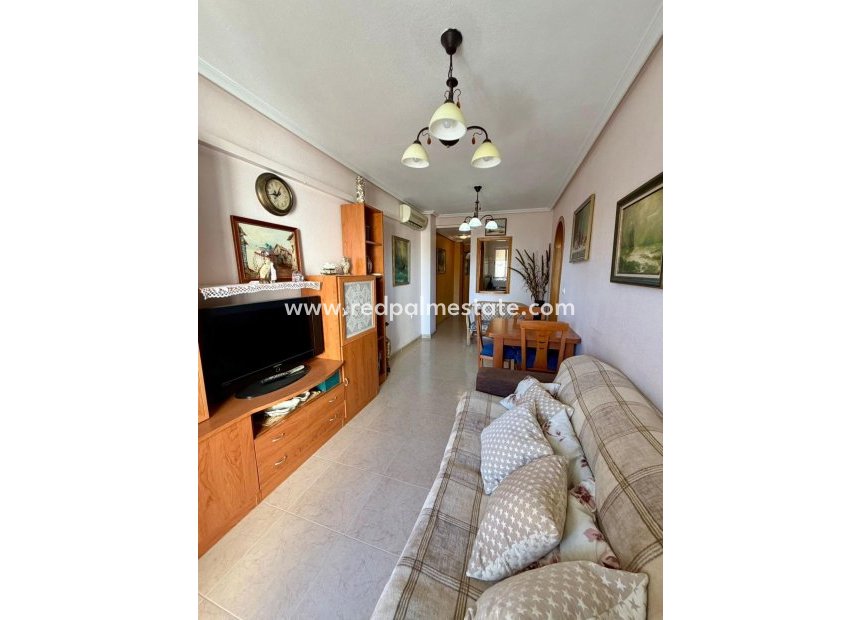 Videresalg - Villa -
Torrevieja - Centro Torrevieja