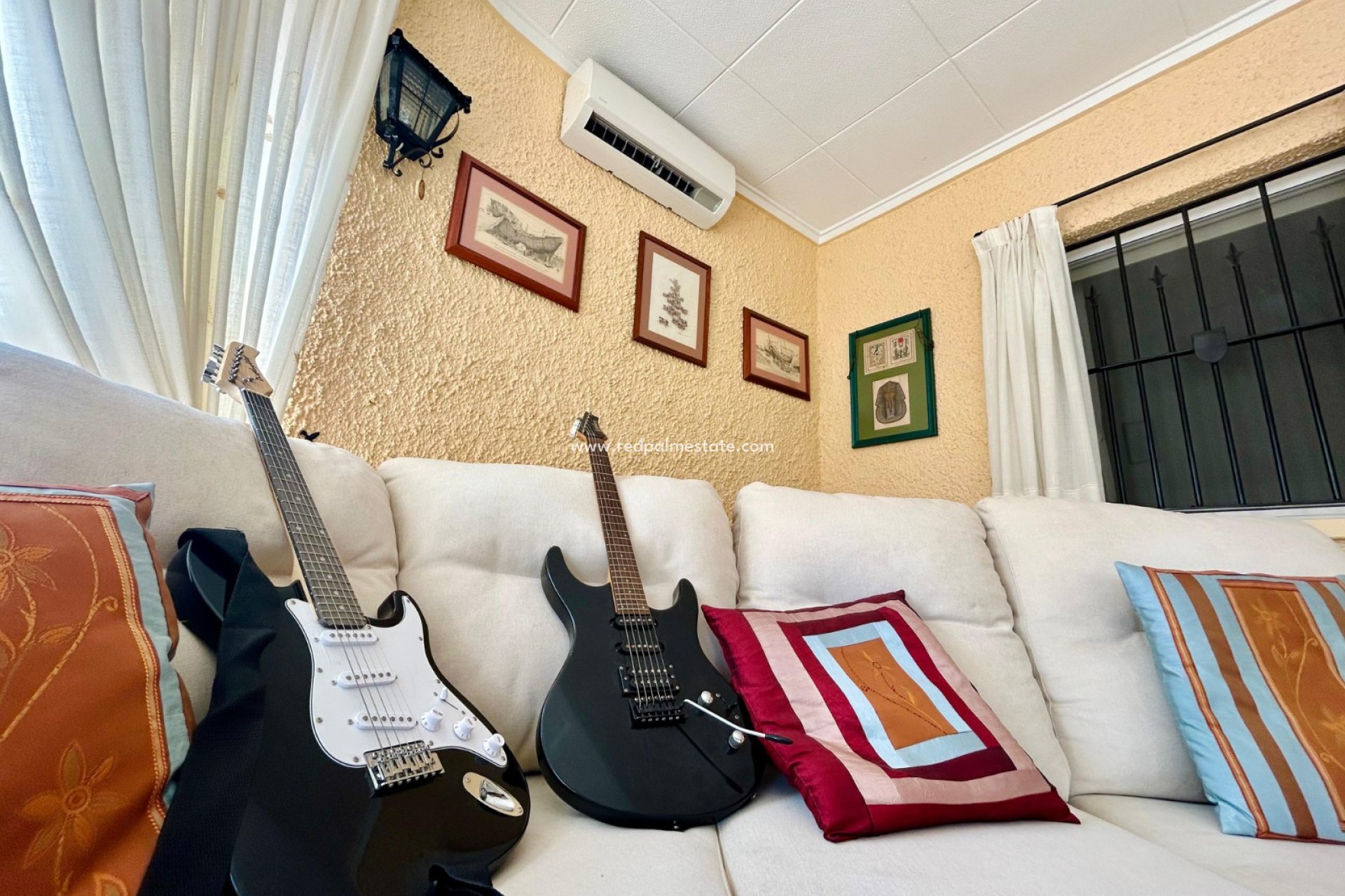 Videresalg - Villa -
Torrevieja - Inland